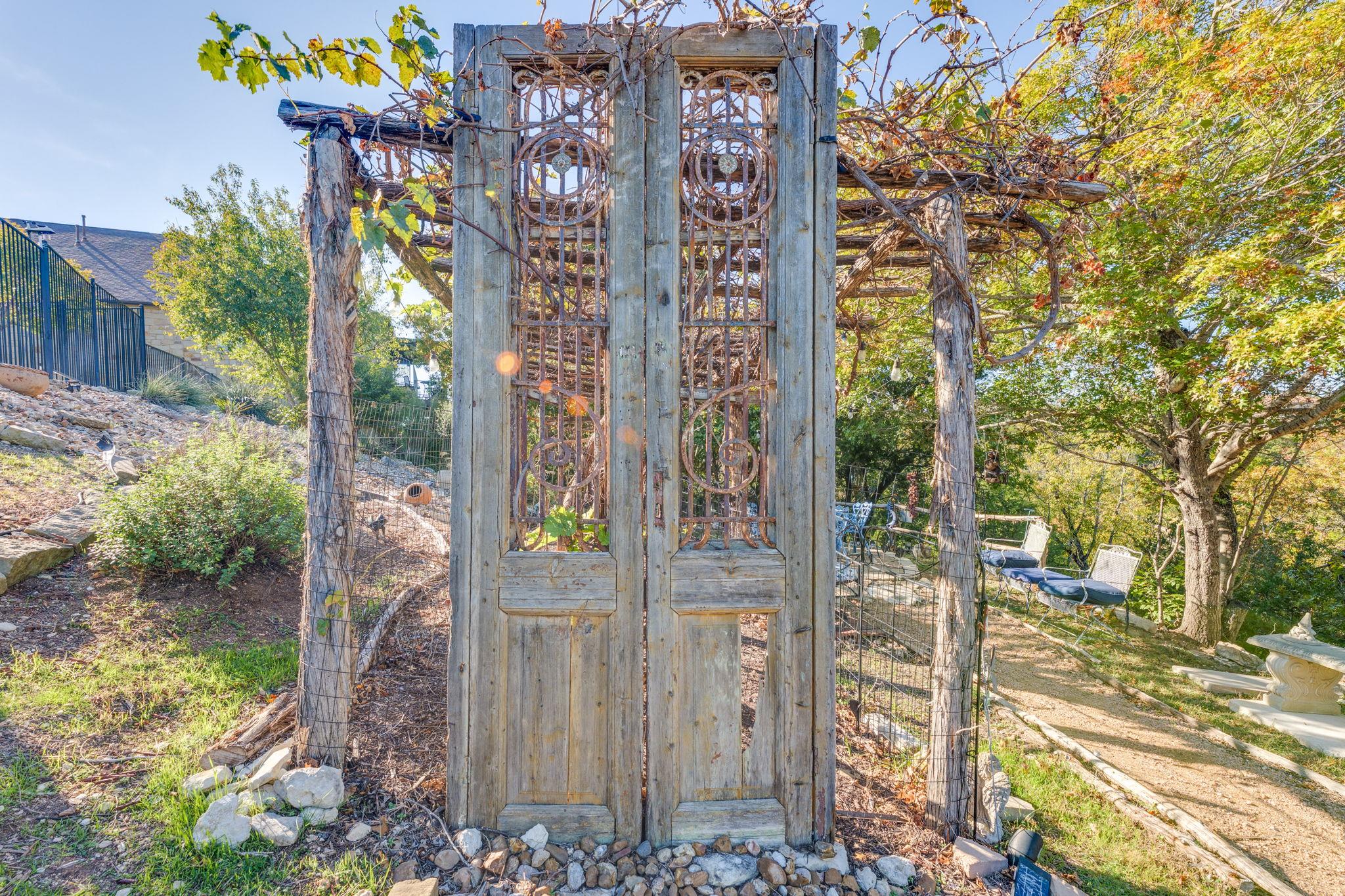 306 Tavish Trl, Austin, TX 78738