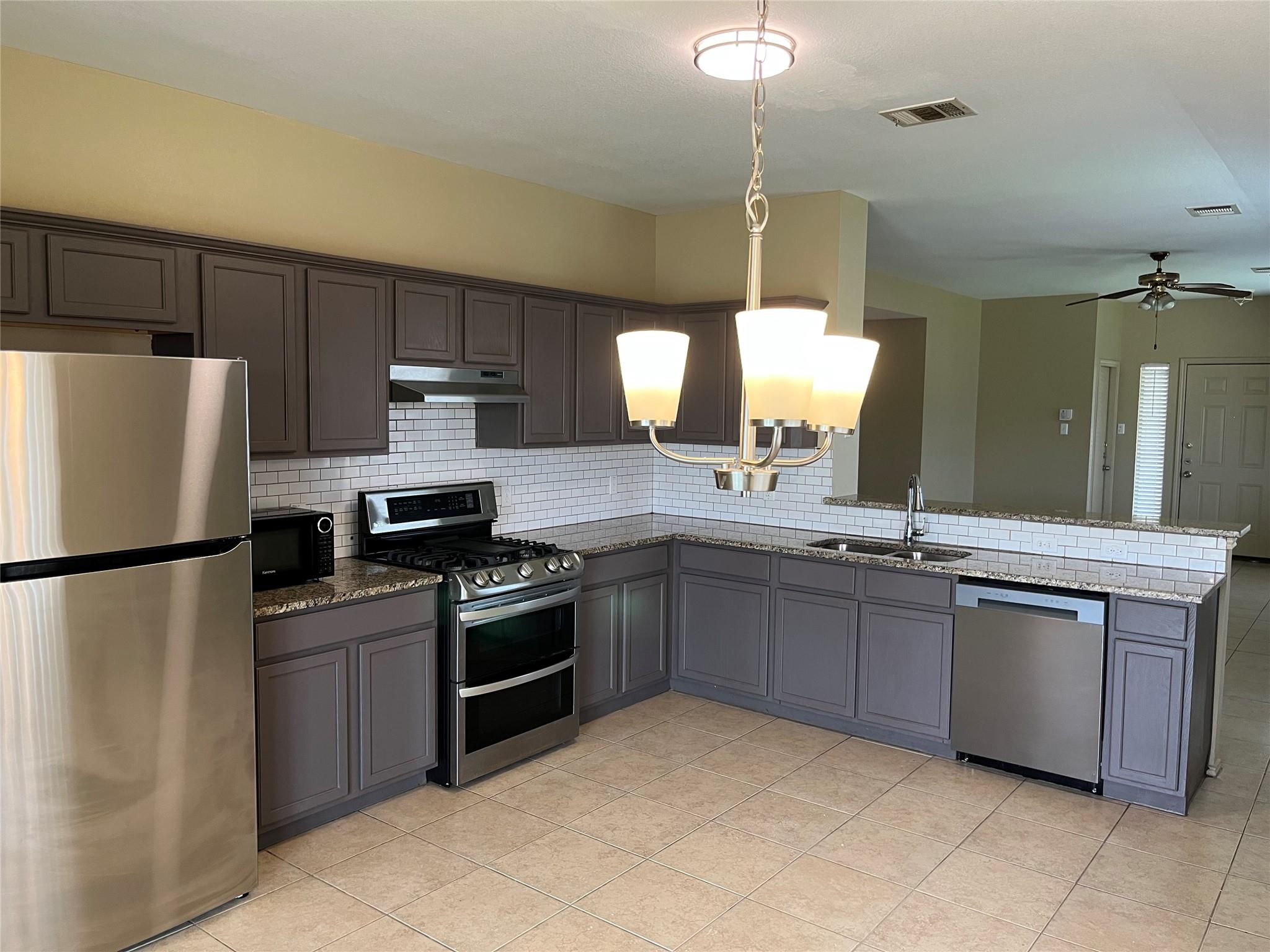 317 Tudor House Rd, Pflugerville, TX 78660