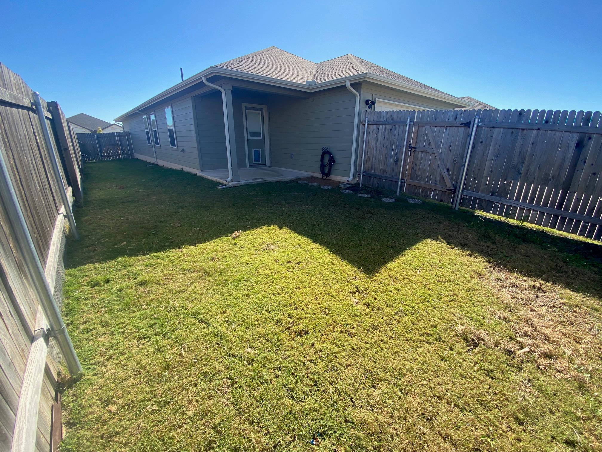 10301 Mager Ln, Hutto, TX 78634