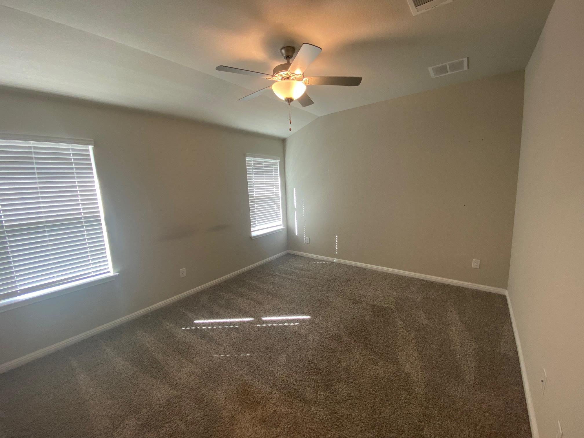 10301 Mager Ln, Hutto, TX 78634