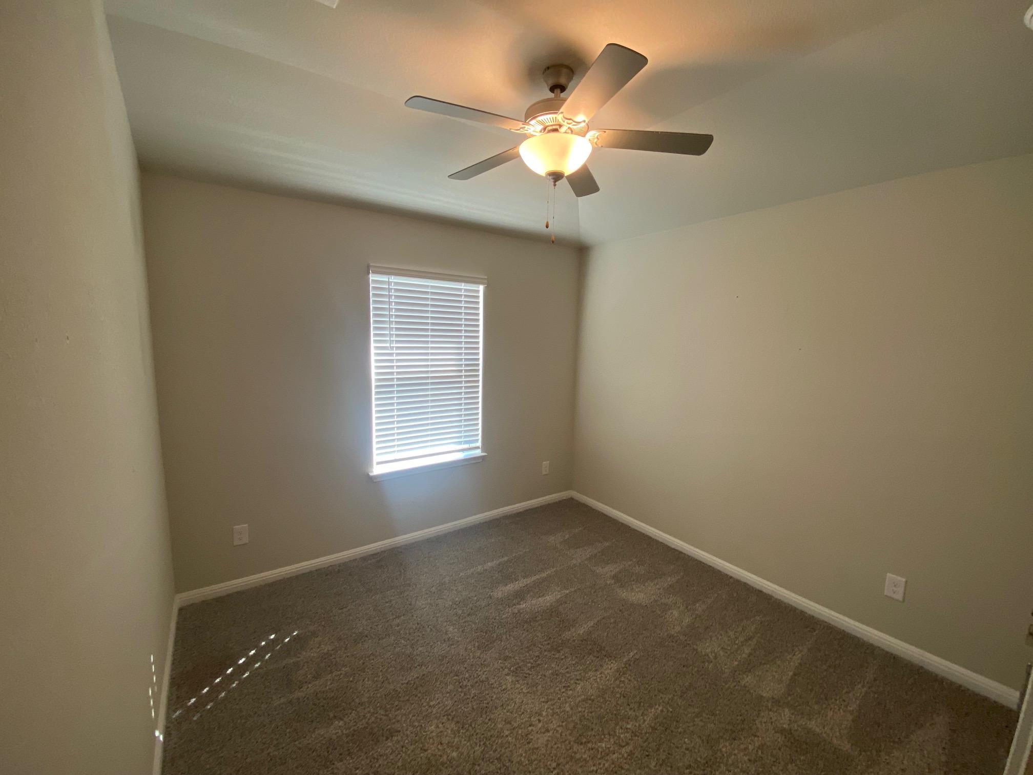 10301 Mager Ln, Hutto, TX 78634