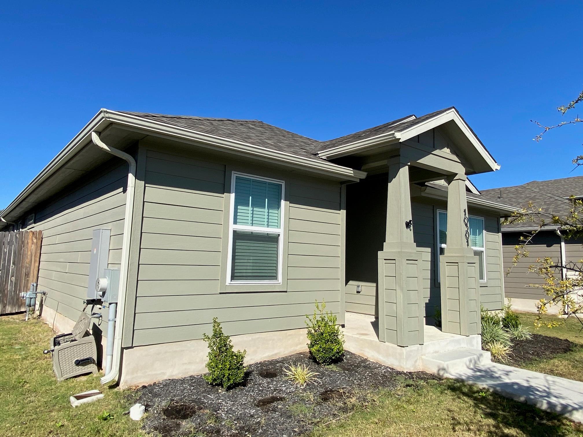 10301 Mager Ln, Hutto, TX 78634