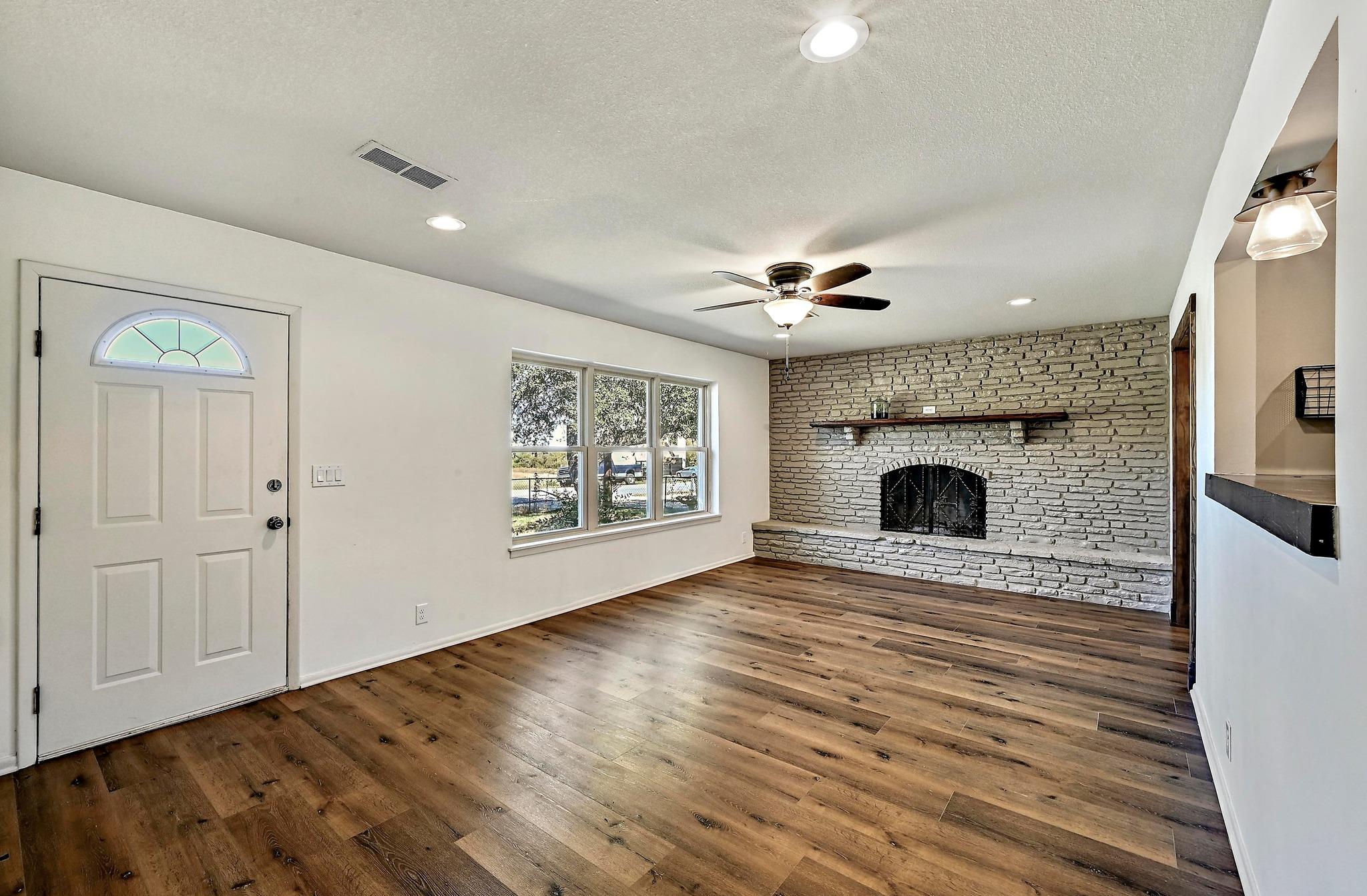 551 N Grange St, Bertram, TX 78605