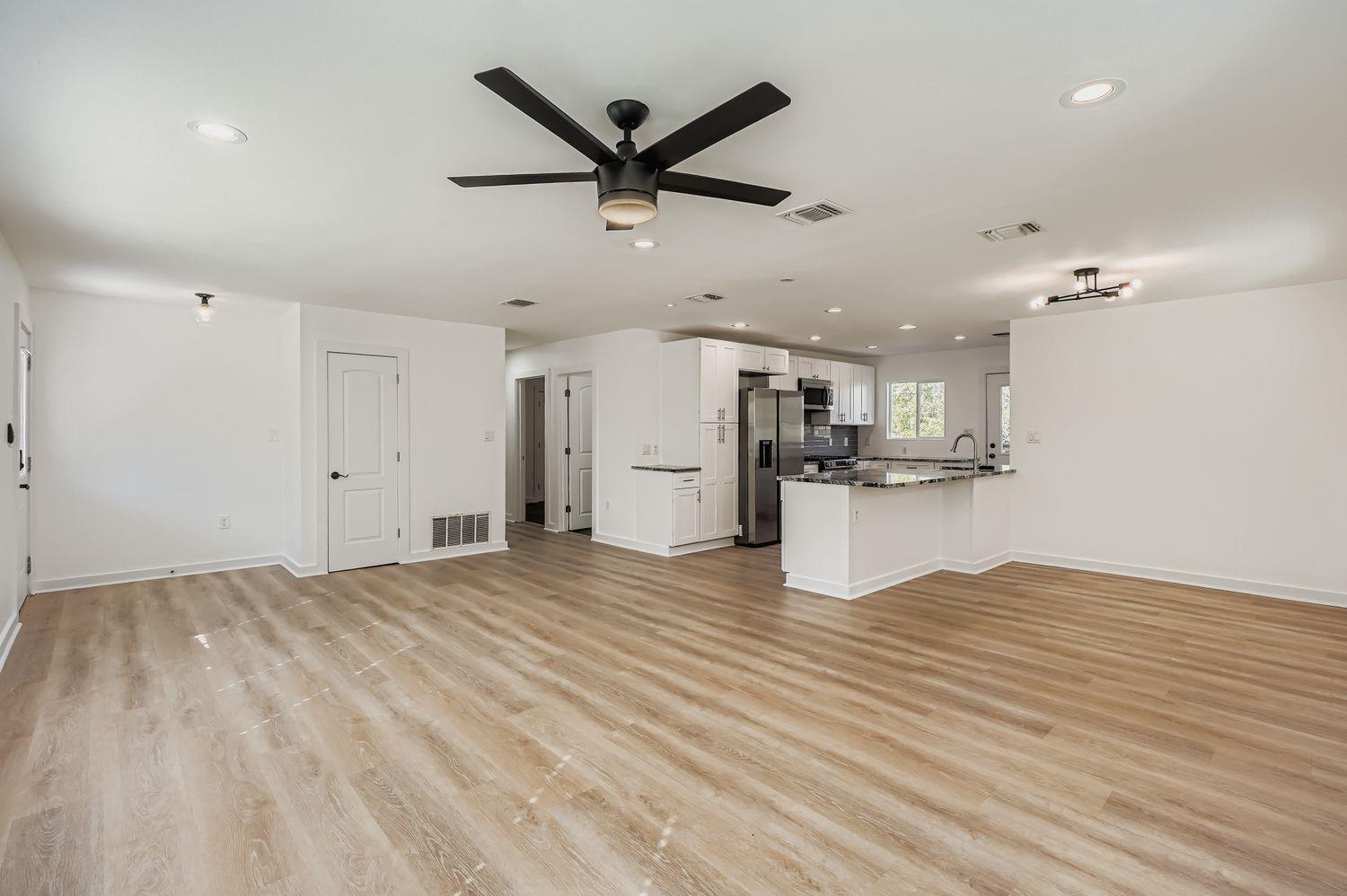 112 Tenorio St, Kyle, TX 78640