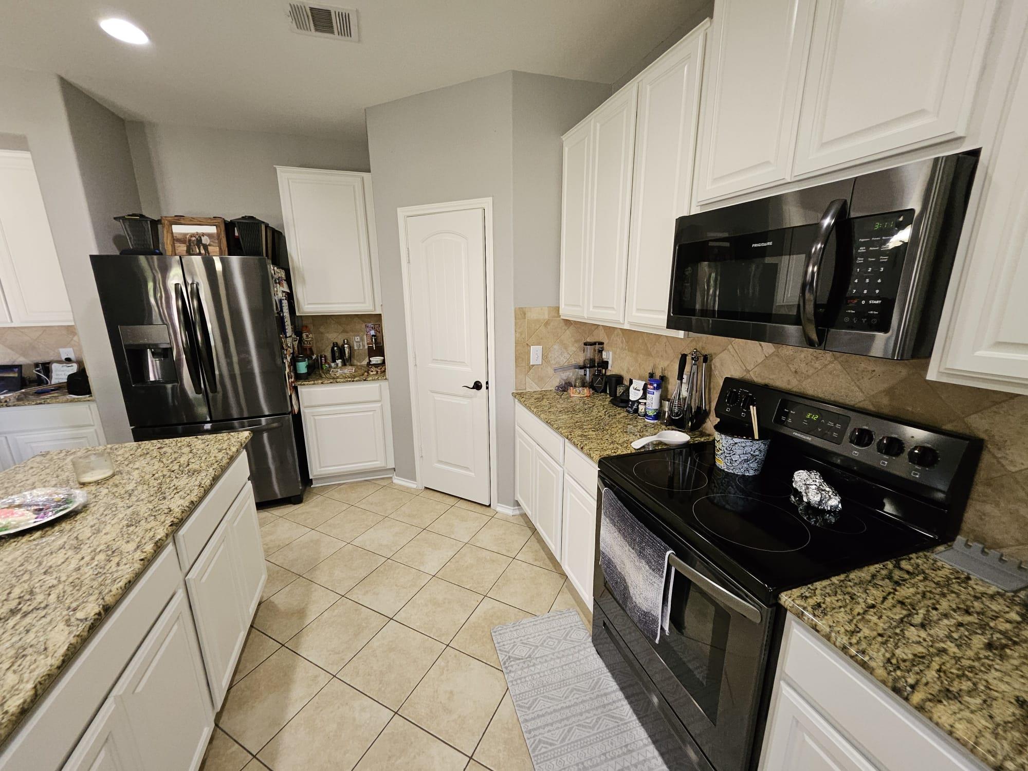 913 Water Hyacinth Loop, Leander, TX 78641