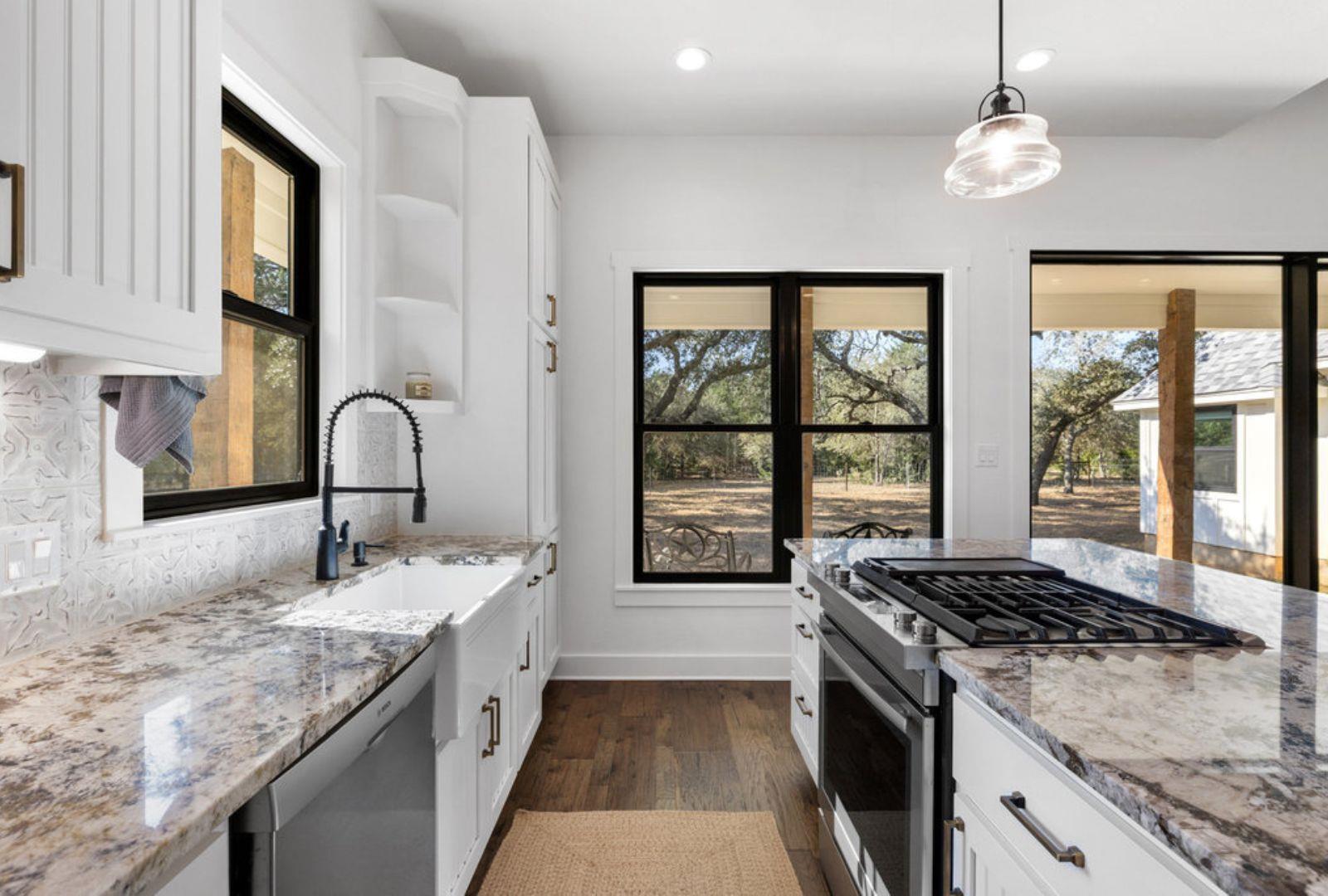 340 Mark Young Rd, Smithville, TX 78957