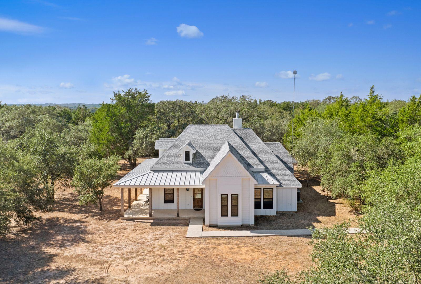 340 Mark Young Rd, Smithville, TX 78957