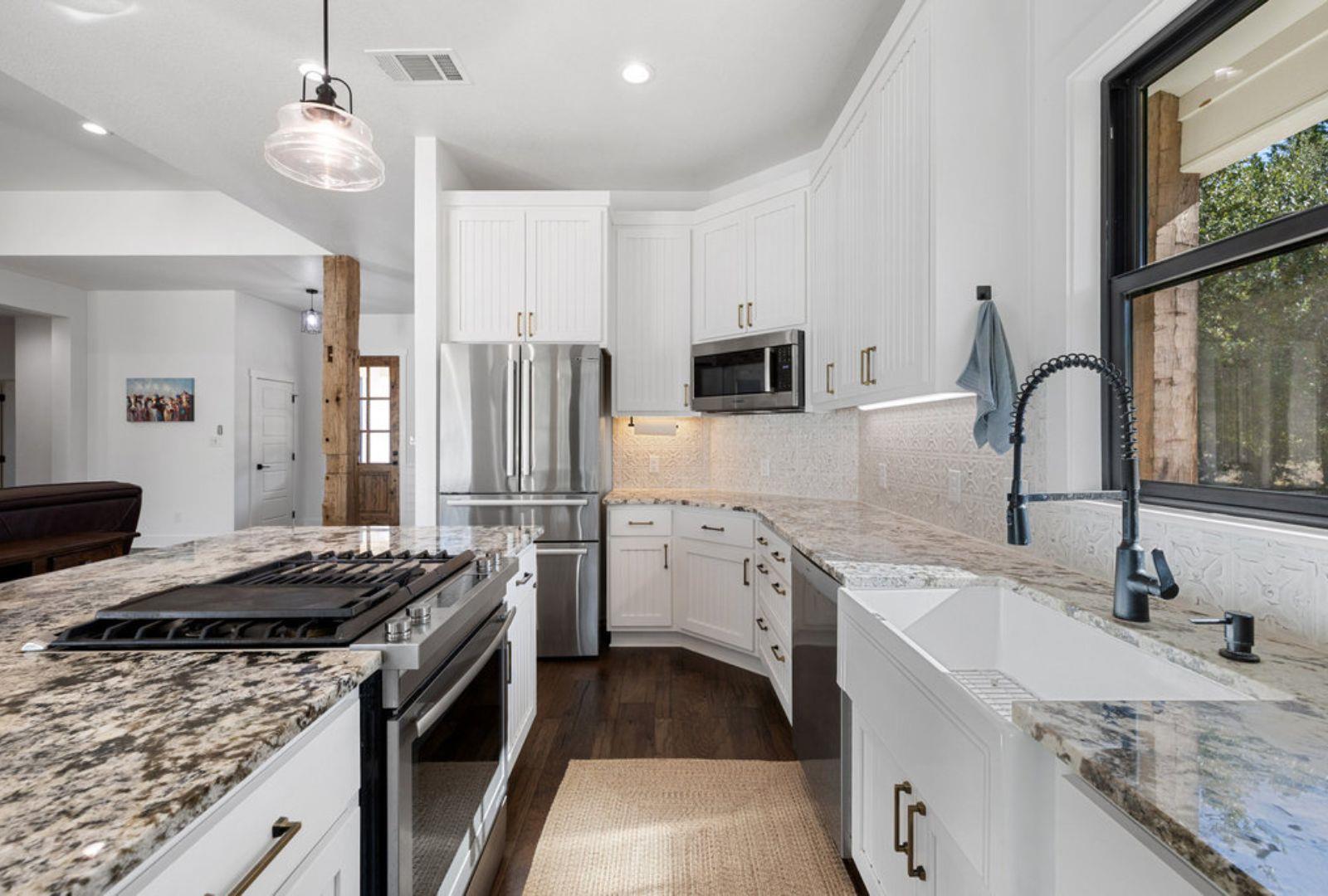 340 Mark Young Rd, Smithville, TX 78957