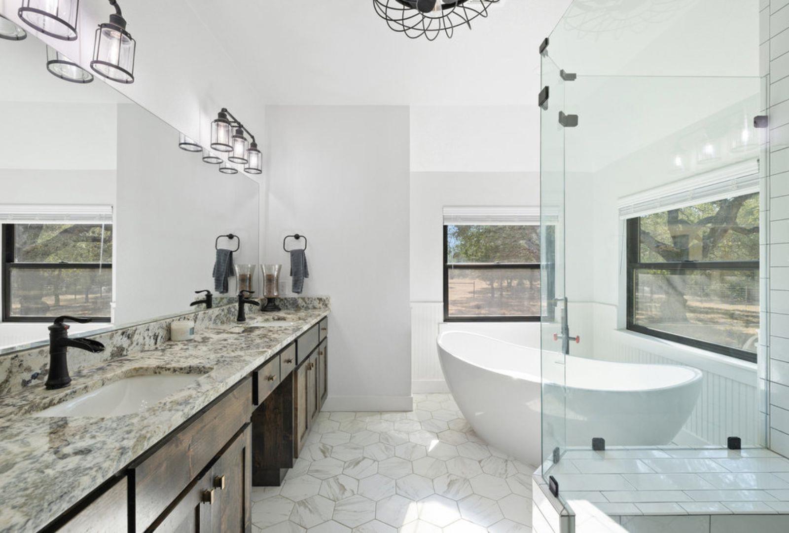 340 Mark Young Rd, Smithville, TX 78957