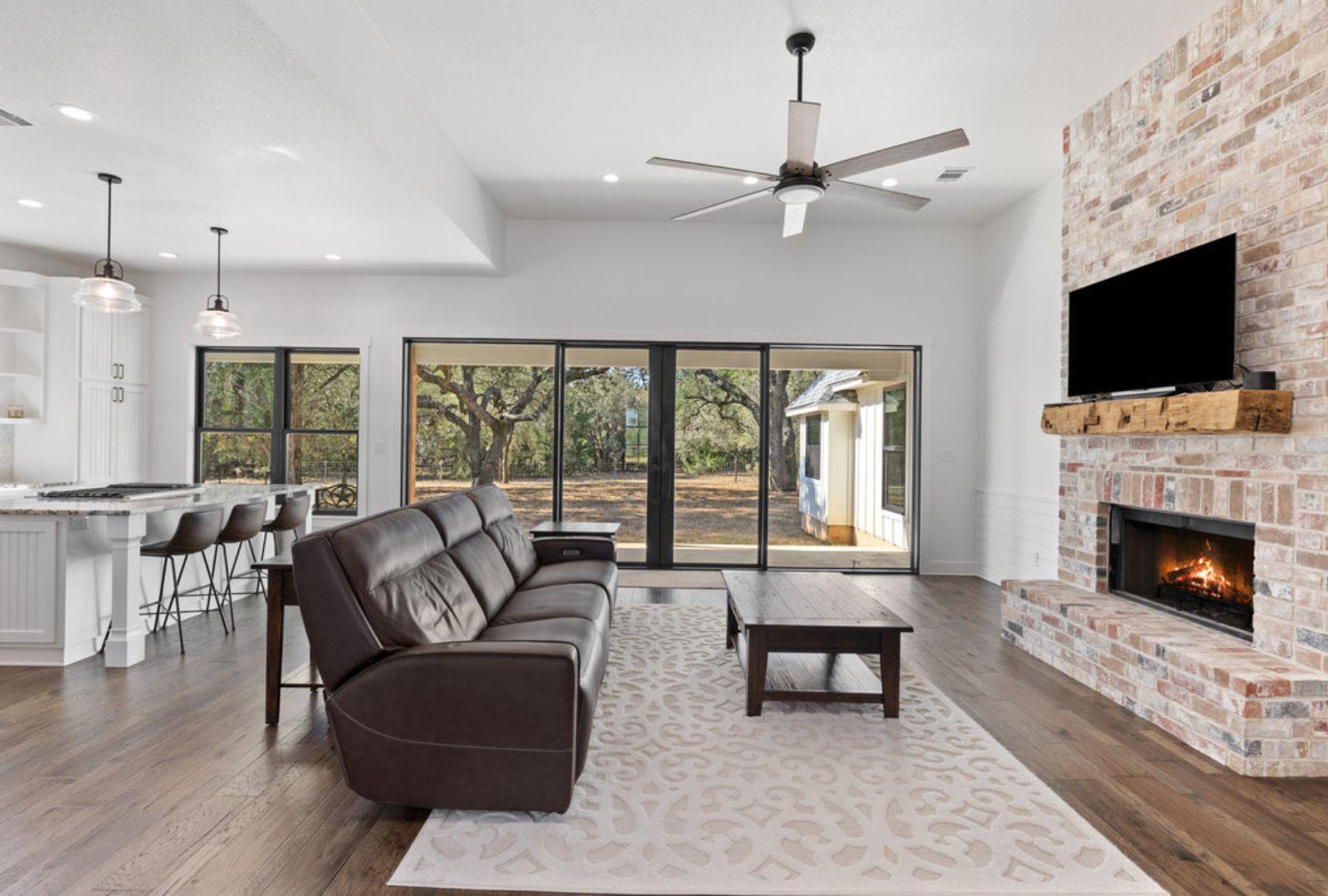 340 Mark Young Rd, Smithville, TX 78957