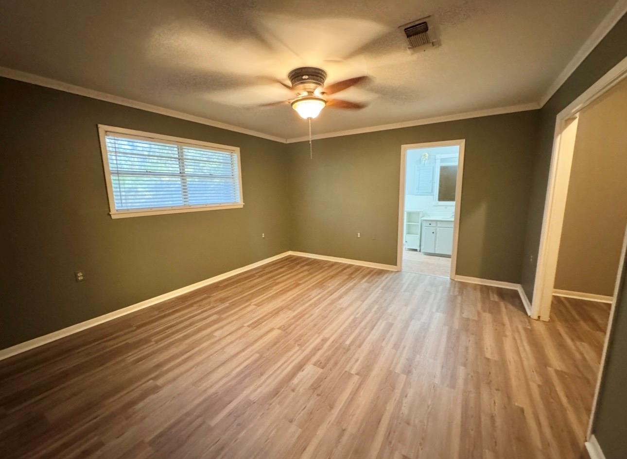 1225 Lake Terrace Dr, Elgin, TX 78621