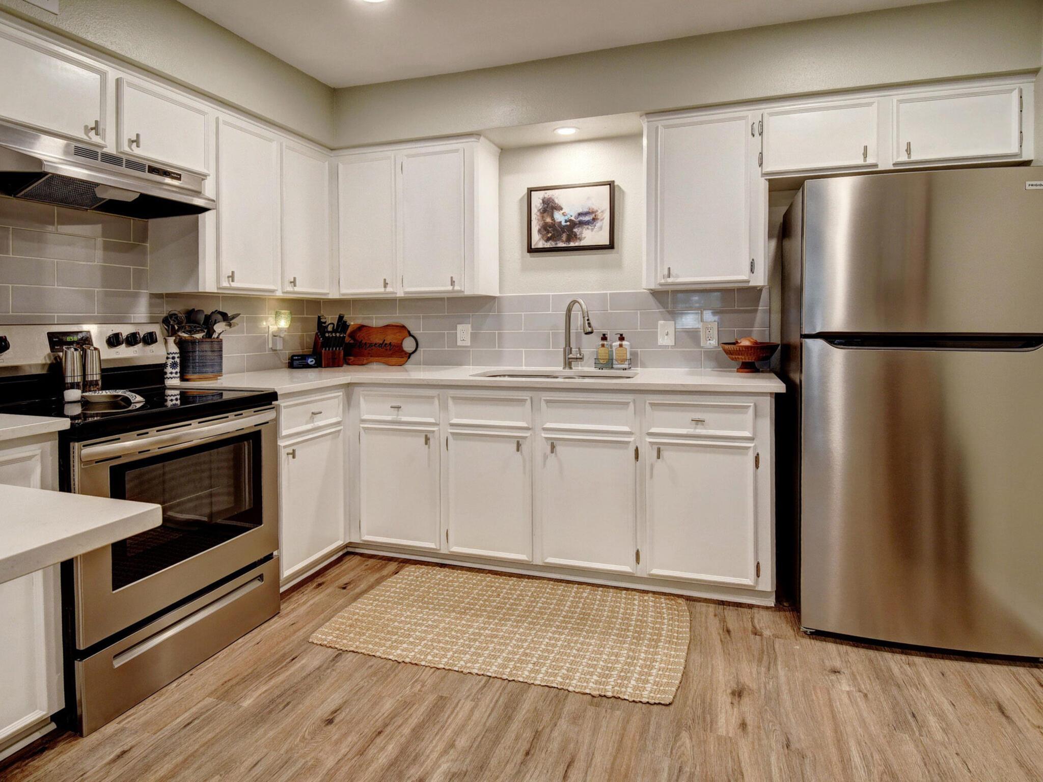 504 Hickory St, Smithville, TX 78957