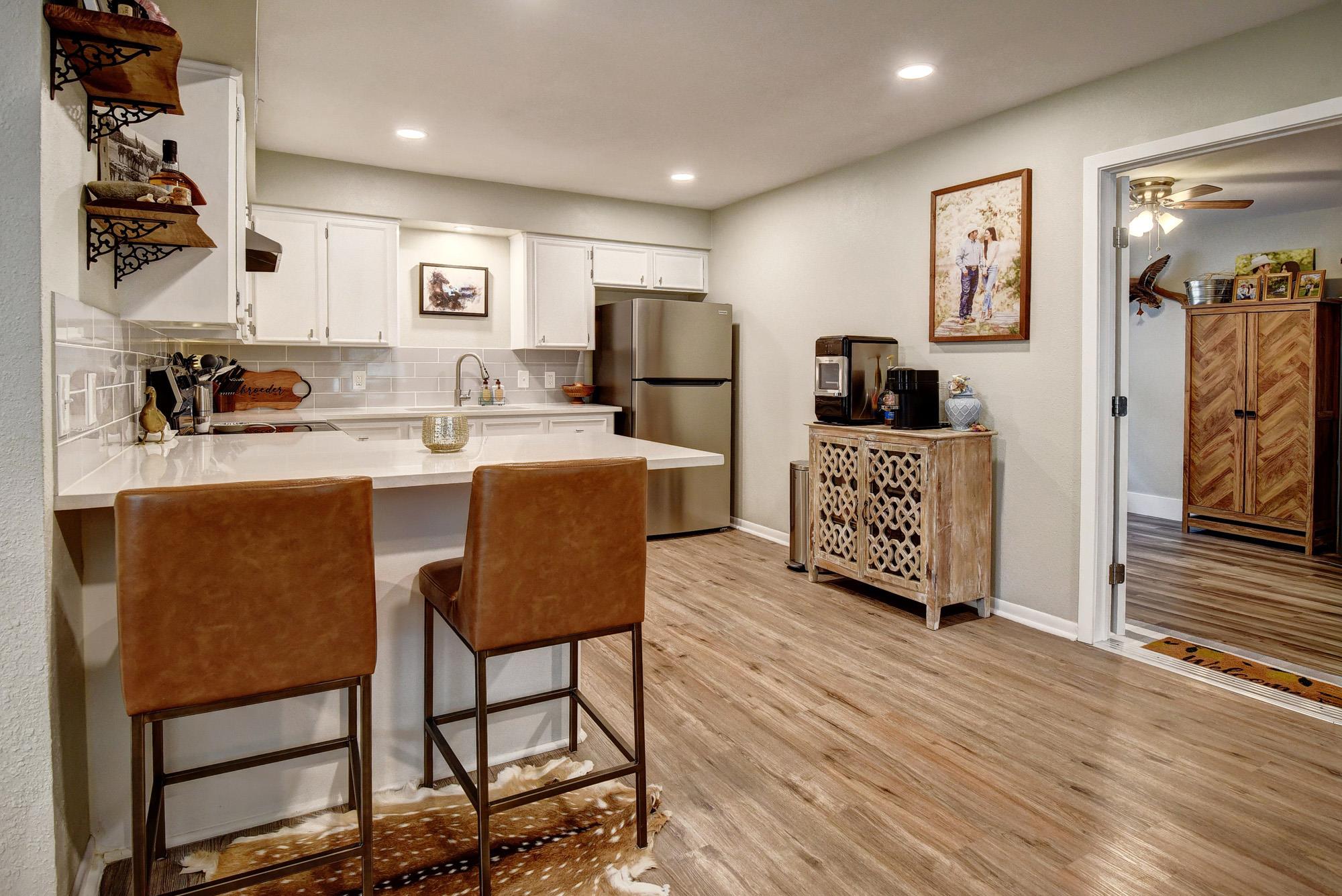 504 Hickory St, Smithville, TX 78957