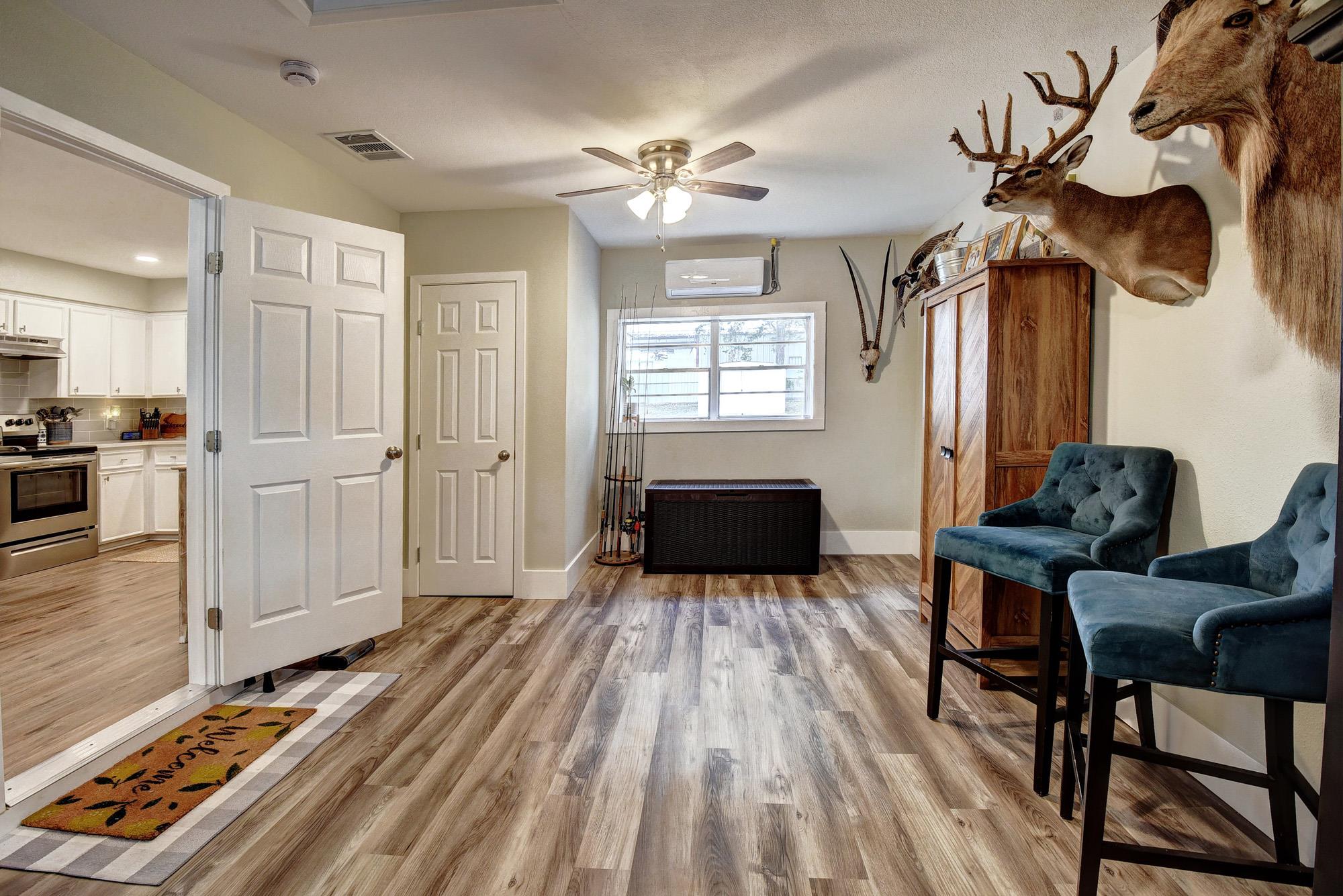 504 Hickory St, Smithville, TX 78957