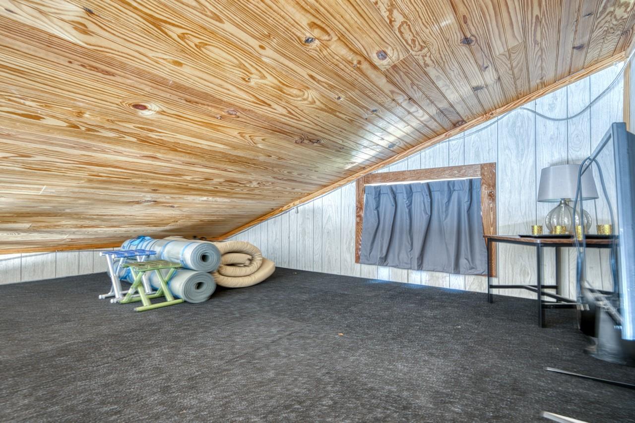 509 Pinon Loop, Camp Wood, TX 78833