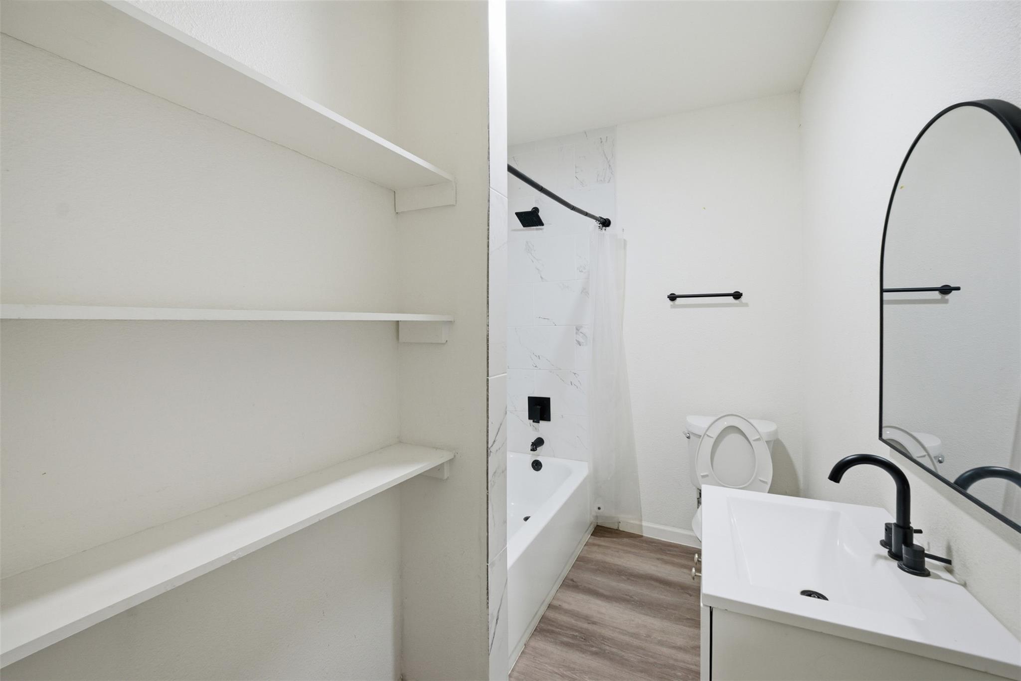 2215 N 2215 N Elmendorf Street #1, San Antonio, TX 78201 St # C, San Antonio, TX 78201