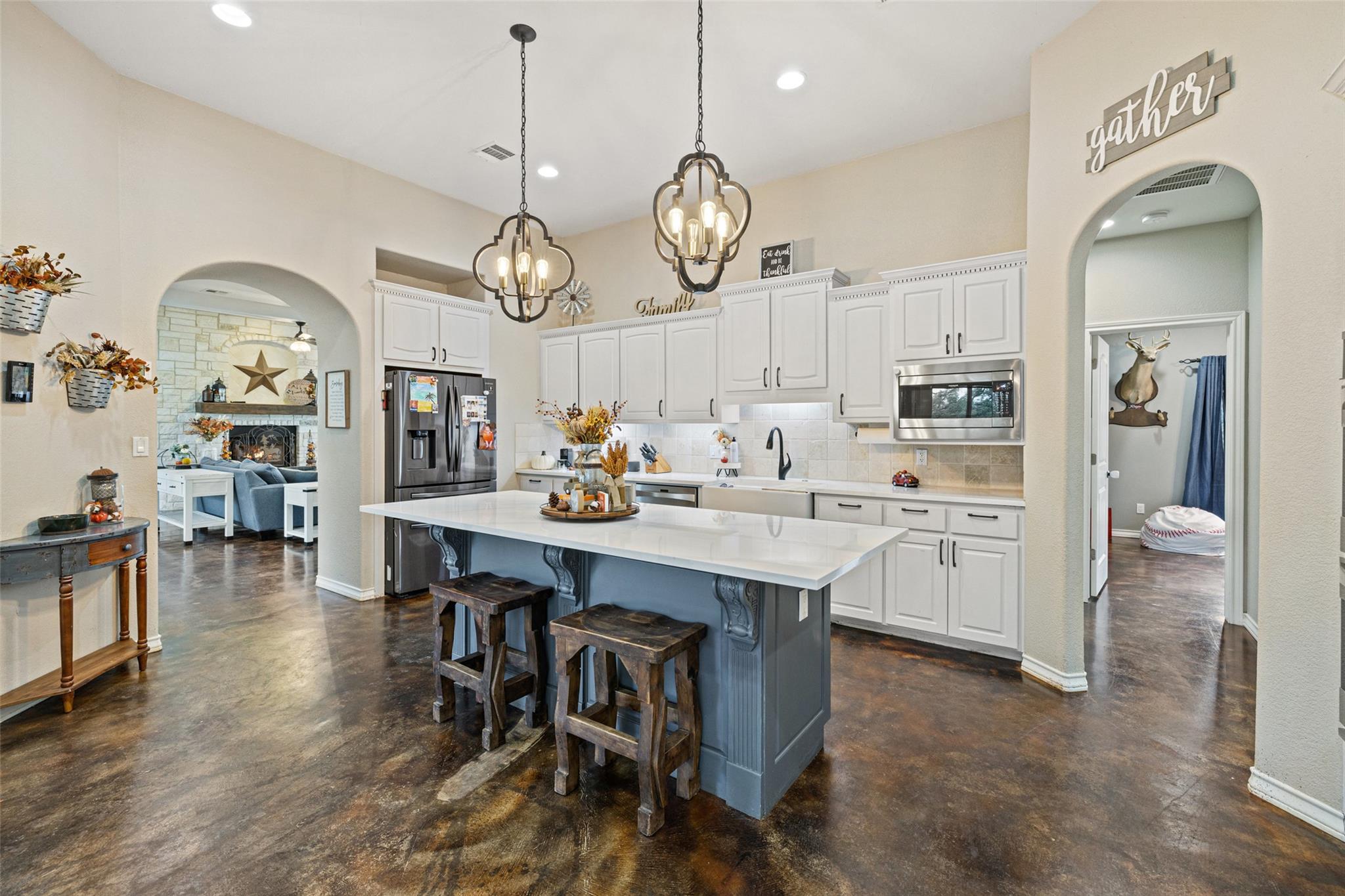 195 Freedom Dr, Georgetown, TX 78626