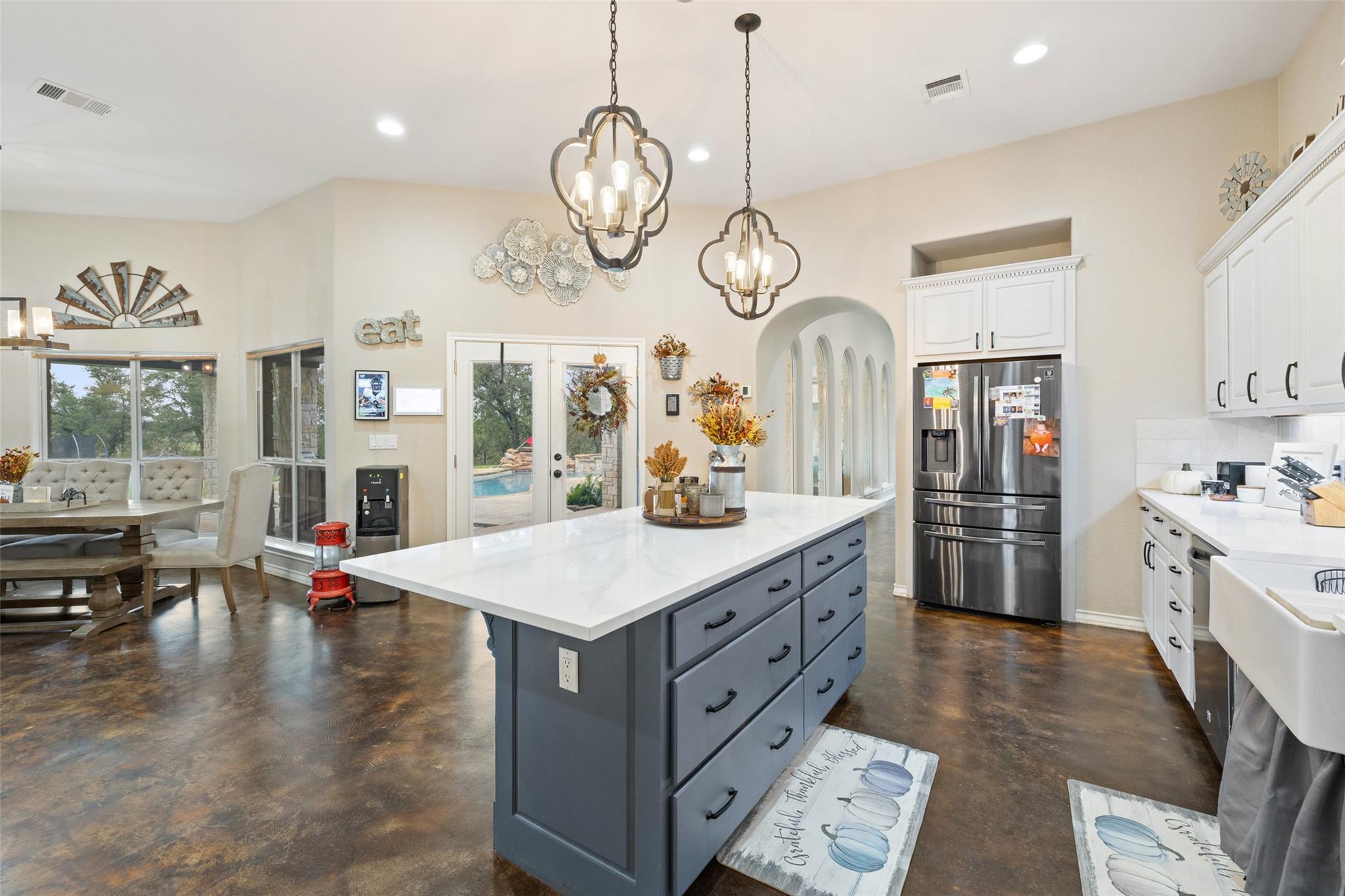 195 Freedom Dr, Georgetown, TX 78626