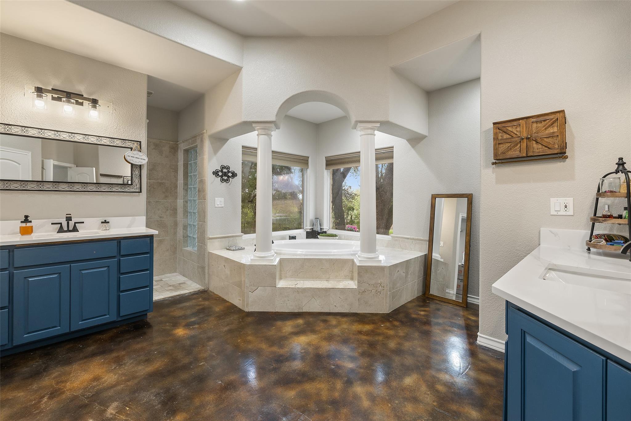 195 Freedom Dr, Georgetown, TX 78626