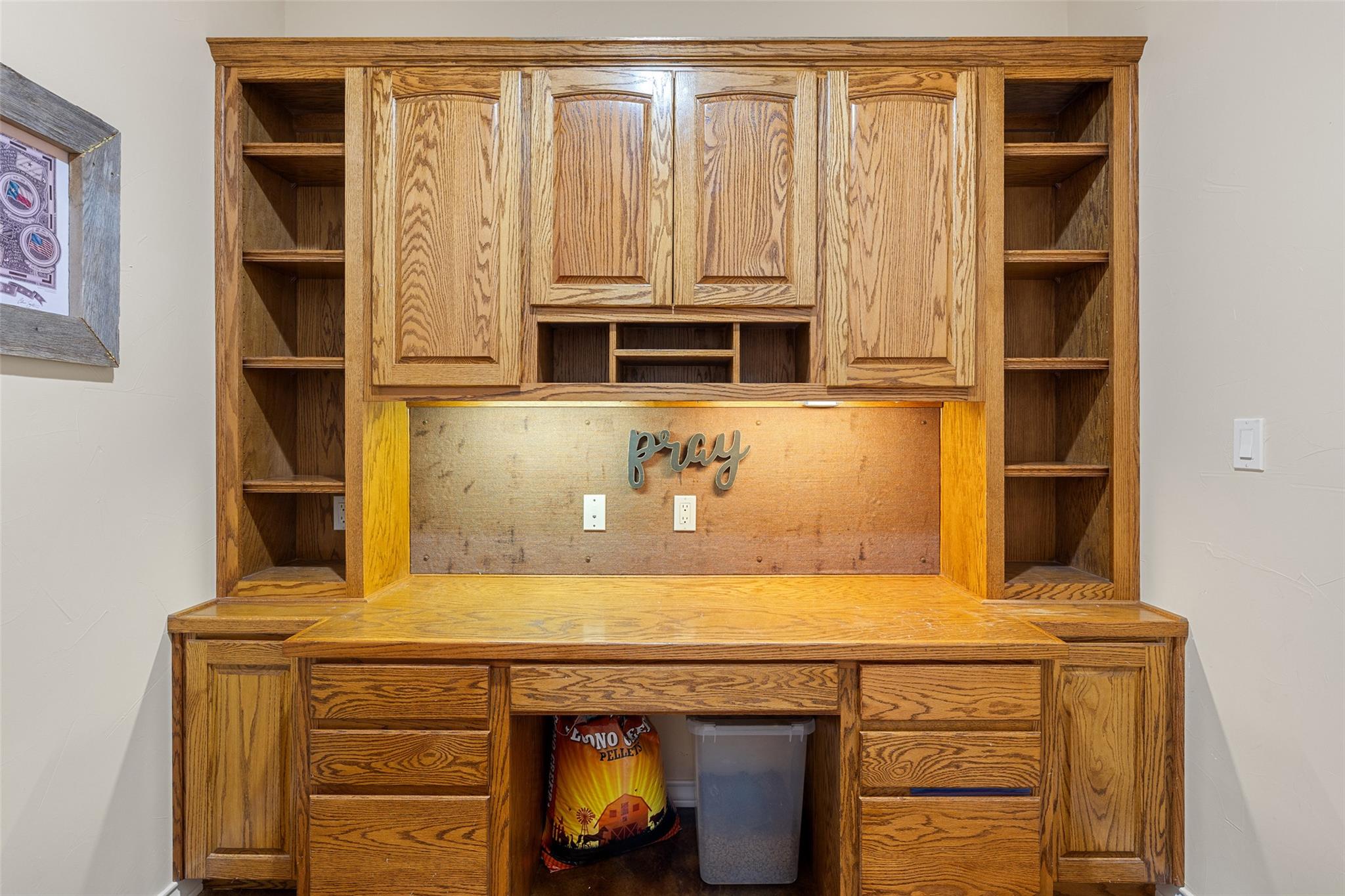 195 Freedom Dr, Georgetown, TX 78626