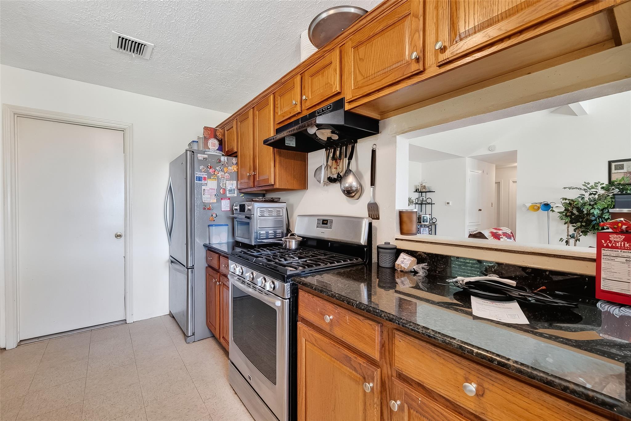 14003 Valley Grove Dr, Houston, TX 77066