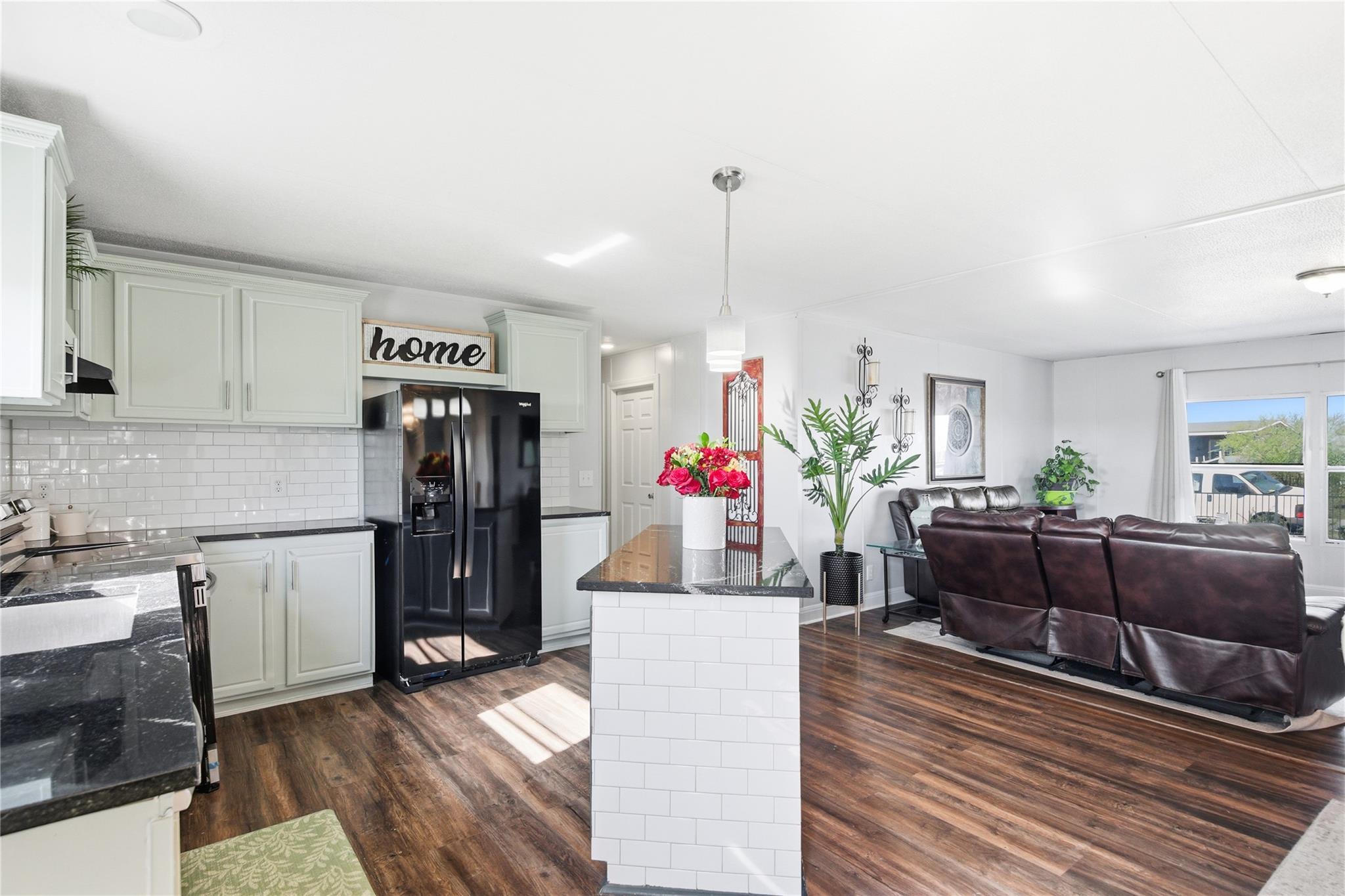 848 Railyard Dr, Kyle, TX 78640