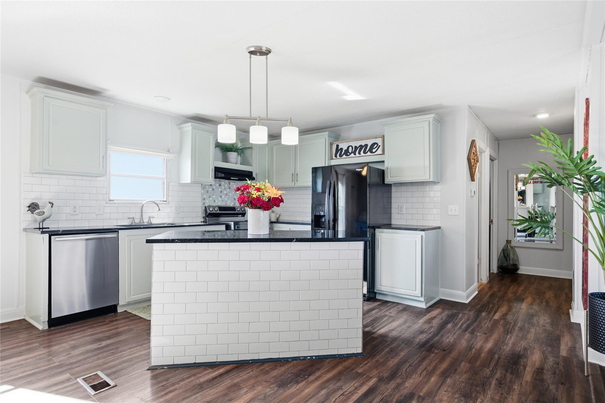 848 Railyard Dr, Kyle, TX 78640