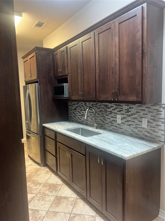 3011 Dawn Dr # 102, Georgetown, TX 78628