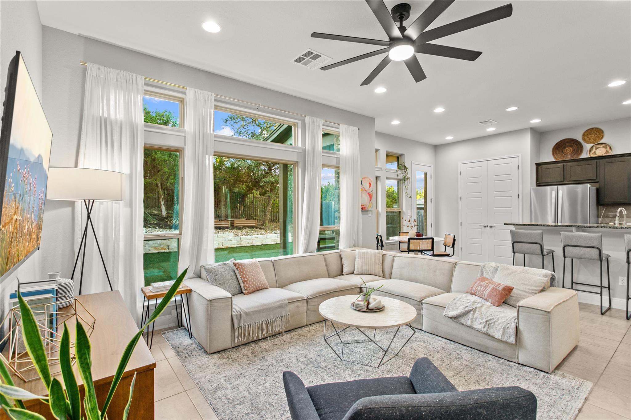 519 Drury Ln, Austin, TX 78737