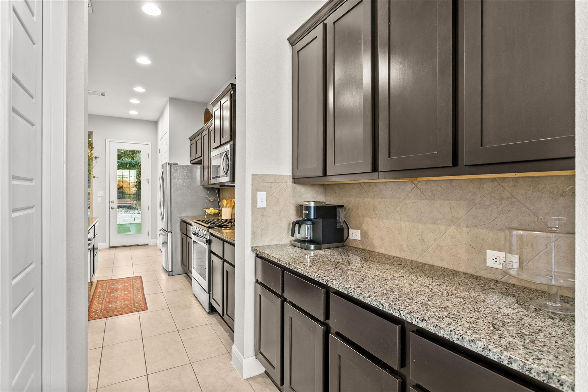 519 Drury Ln, Austin, TX 78737