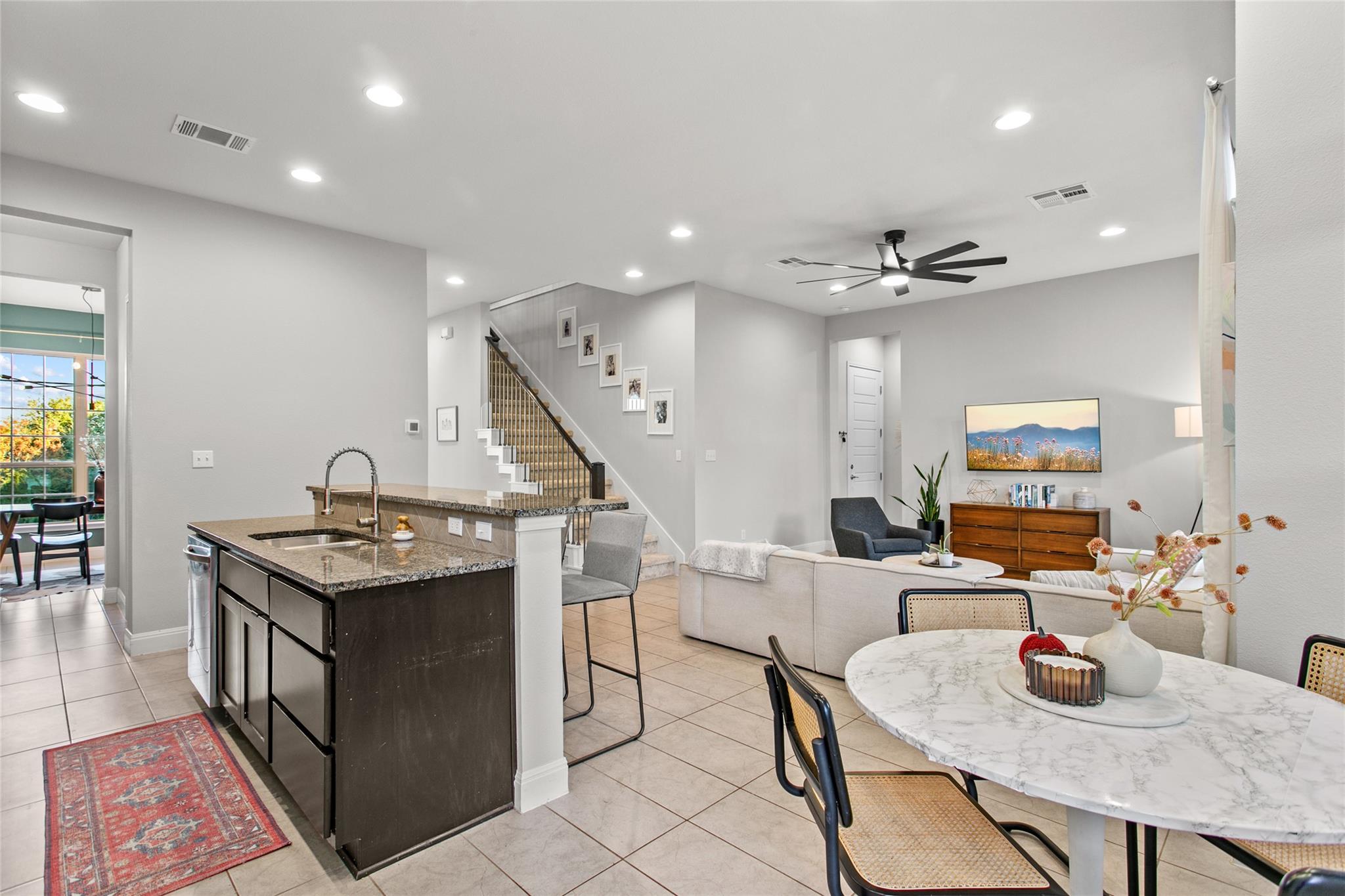 519 Drury Ln, Austin, TX 78737