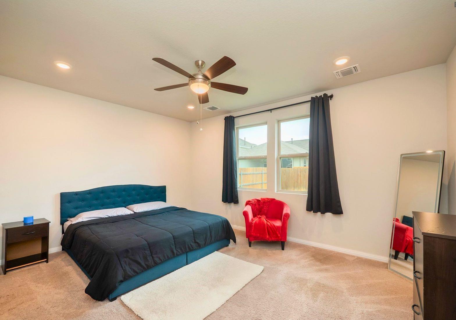 111 Lyrebird Ln, Hutto, TX 78634