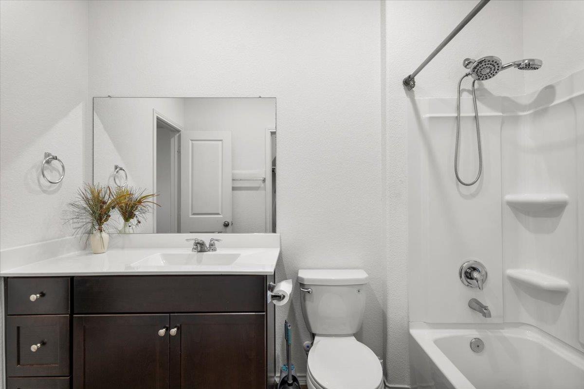 2313 Forgetmenot Ln, Pflugerville, TX 78660