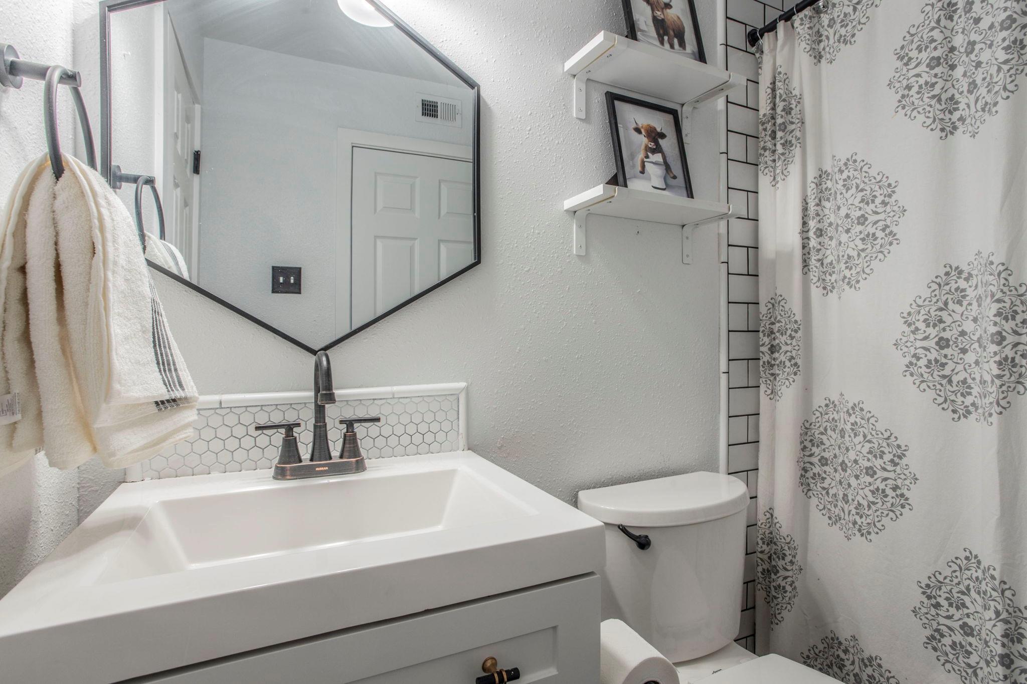 4425 Allentown St, San Antonio, TX 78238