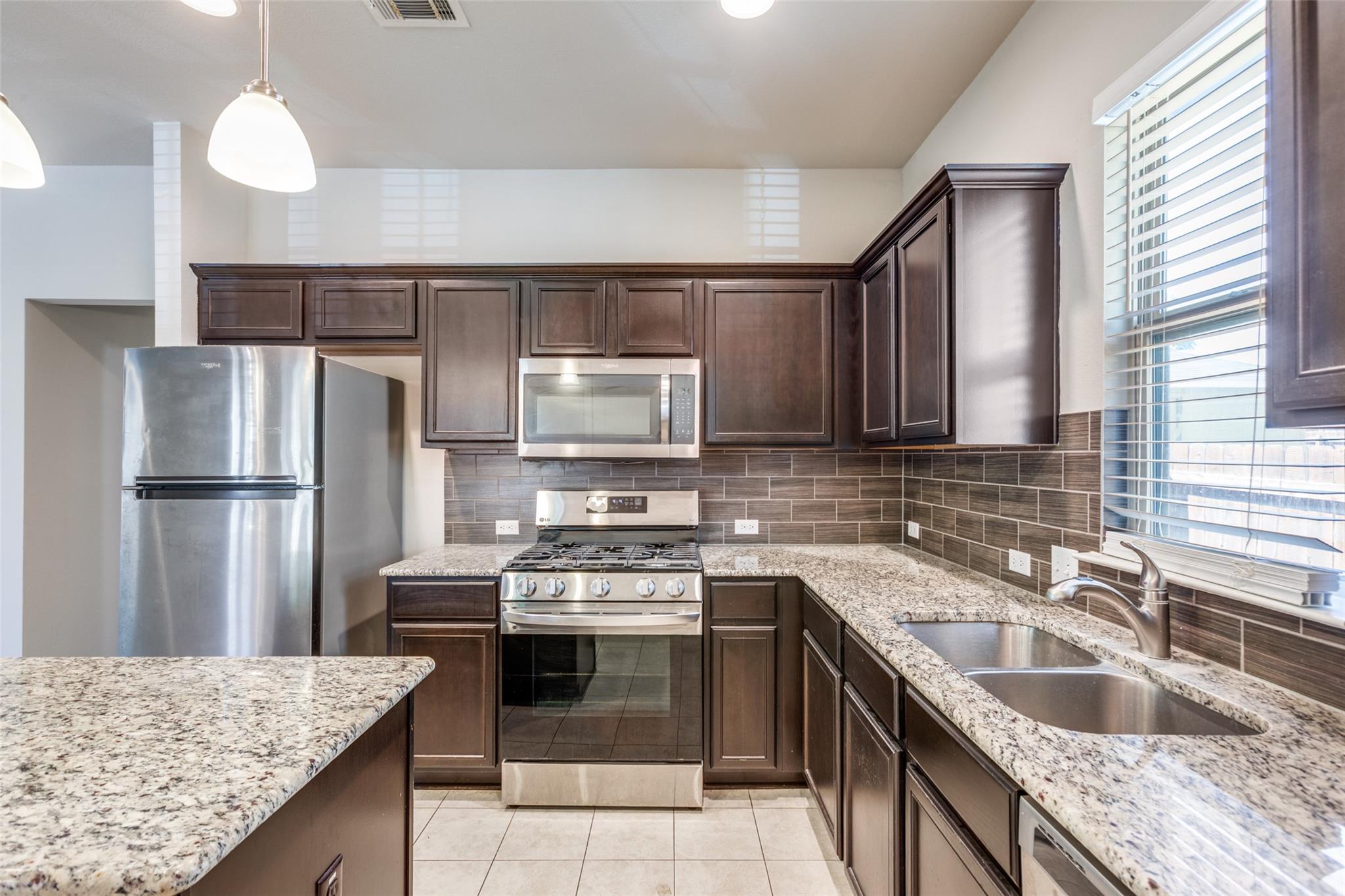 456 S Brook Dr, Leander, TX 78641