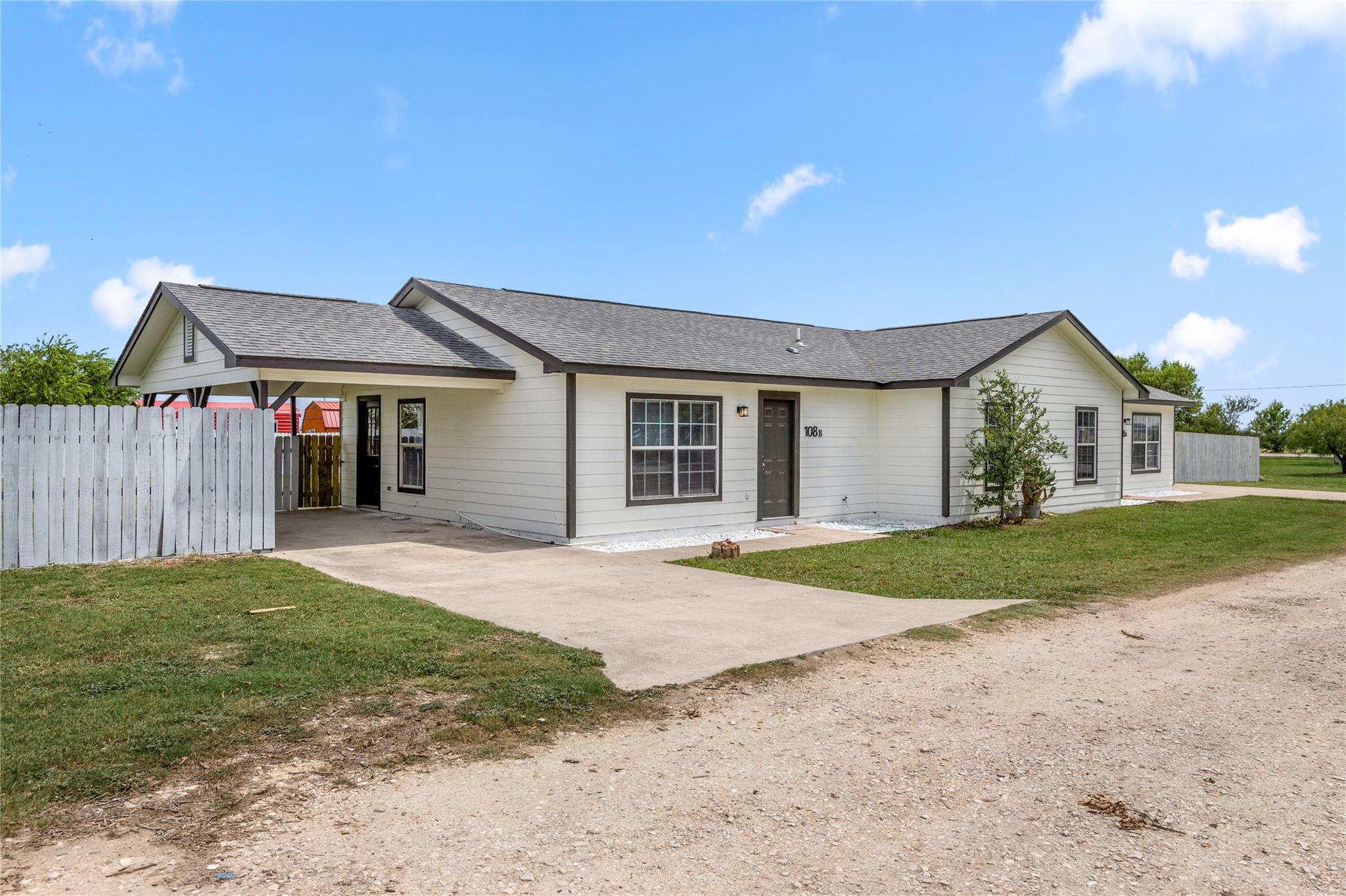 108 GM Ln # B, San Marcos, TX 78666