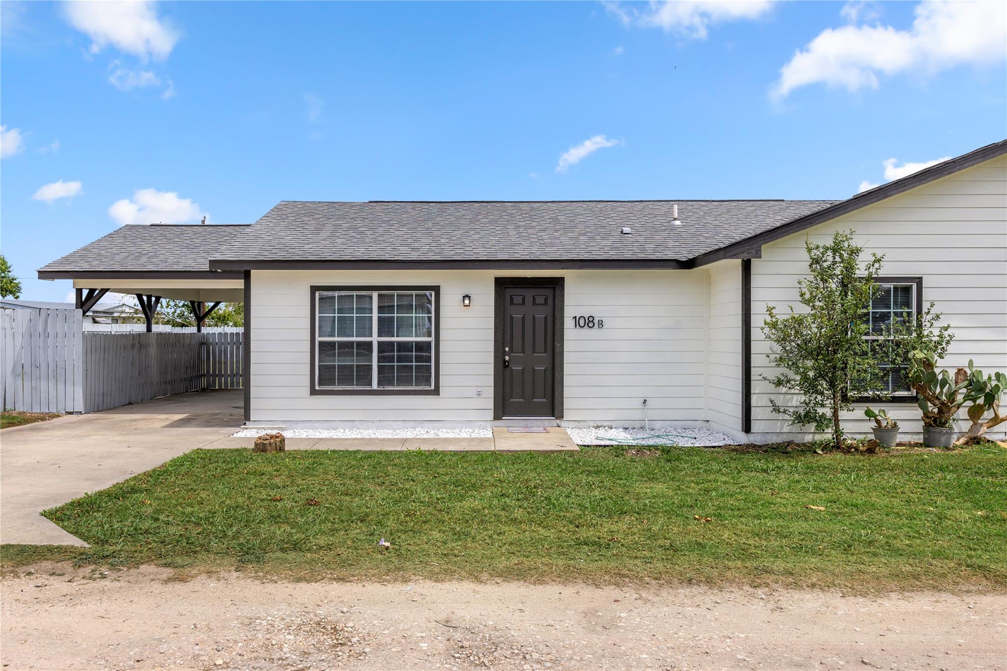 108 GM Ln # B, San Marcos, TX 78666
