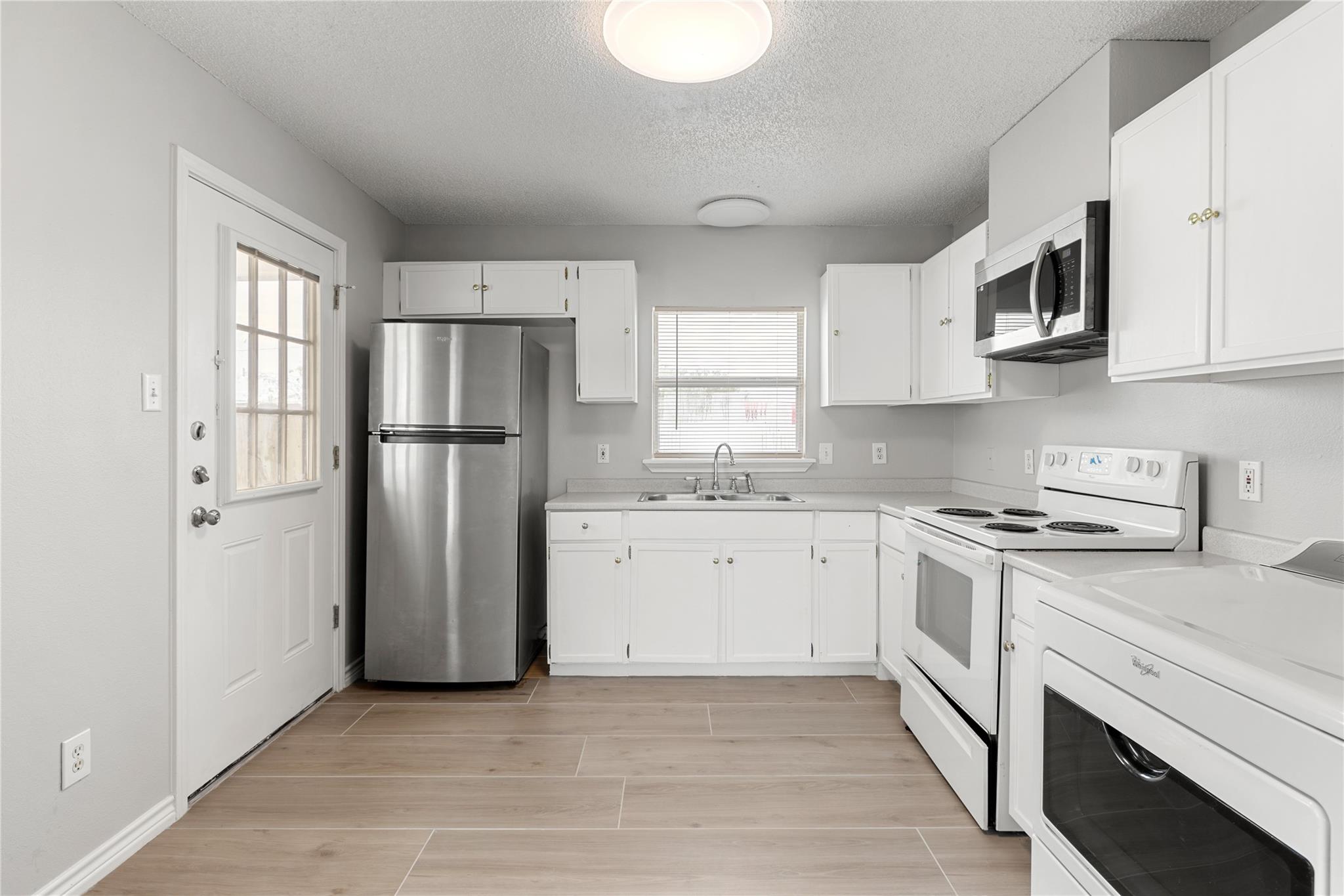 108 GM Ln # B, San Marcos, TX 78666