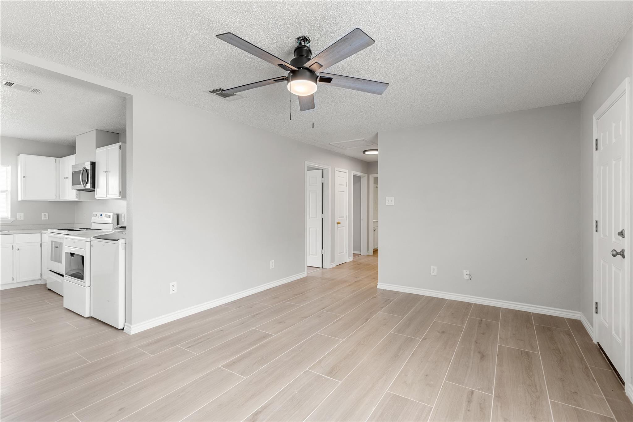 108 GM Ln # B, San Marcos, TX 78666