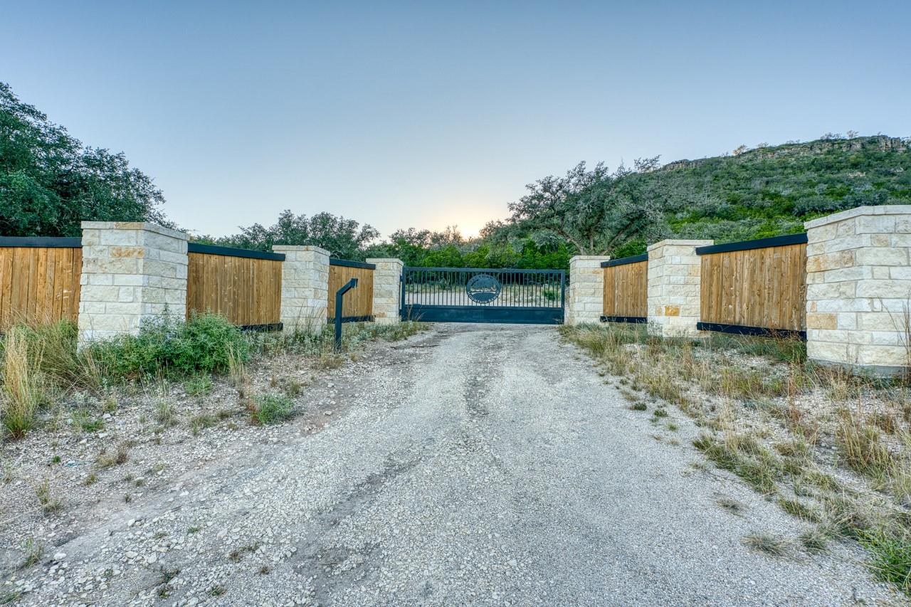 32901 Texas Hwy 55, Uvalde, TX 78801