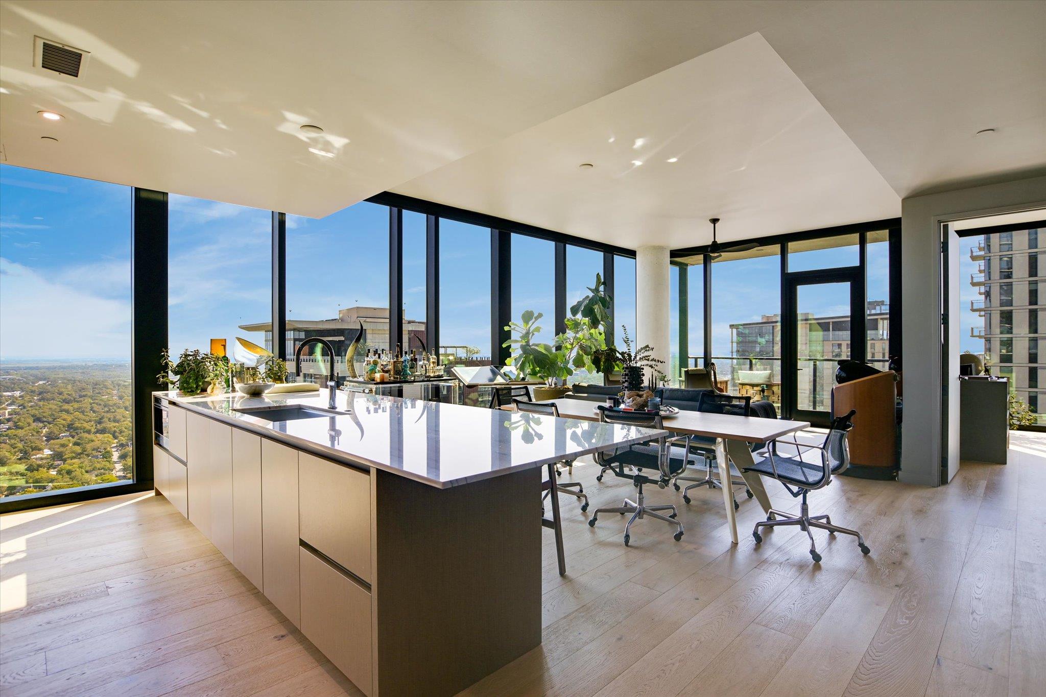 610 Davis St # 3901, Austin, TX 78701