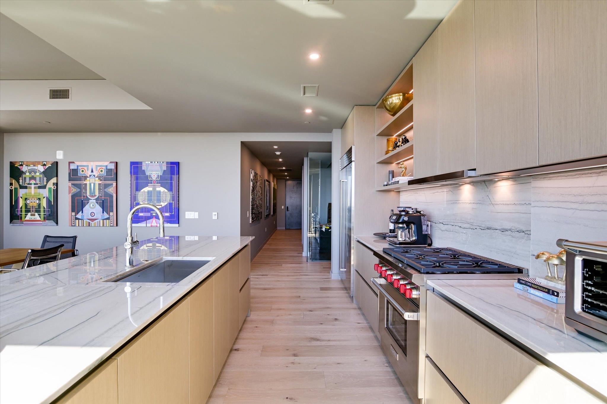 610 Davis St # 3901, Austin, TX 78701