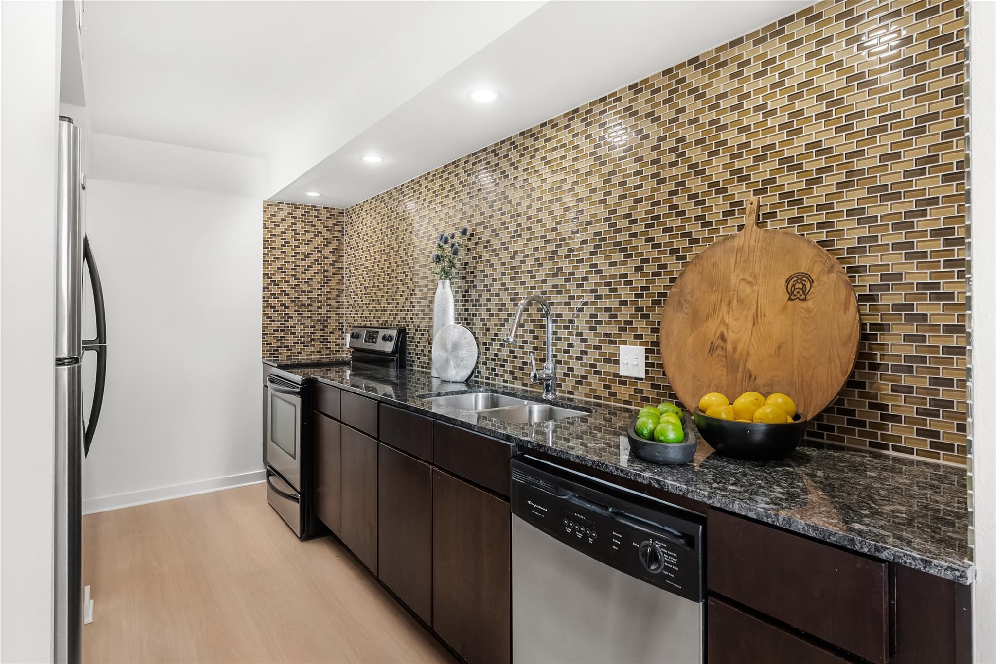 2200 Dickson Dr # 112, Austin, TX 78704