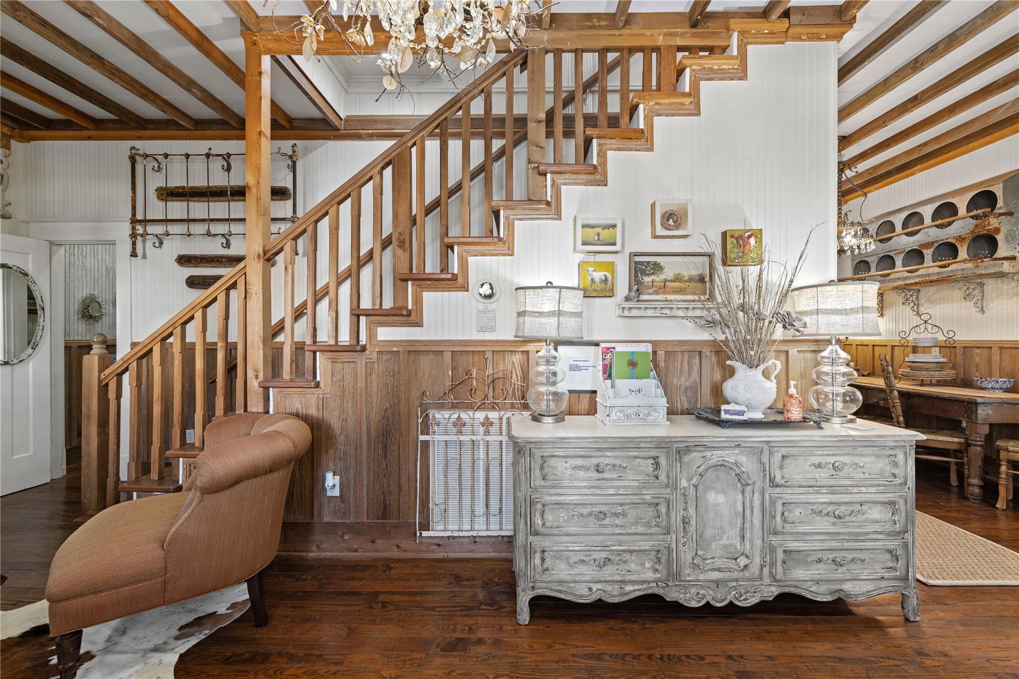 119 W San Antonio St, Fredericksburg, TX 78624