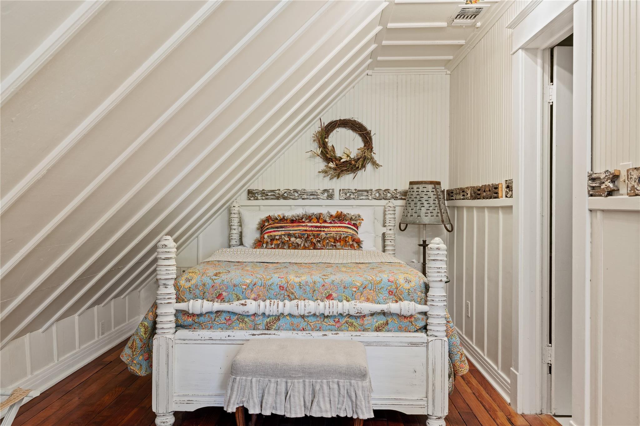 119 W San Antonio St, Fredericksburg, TX 78624