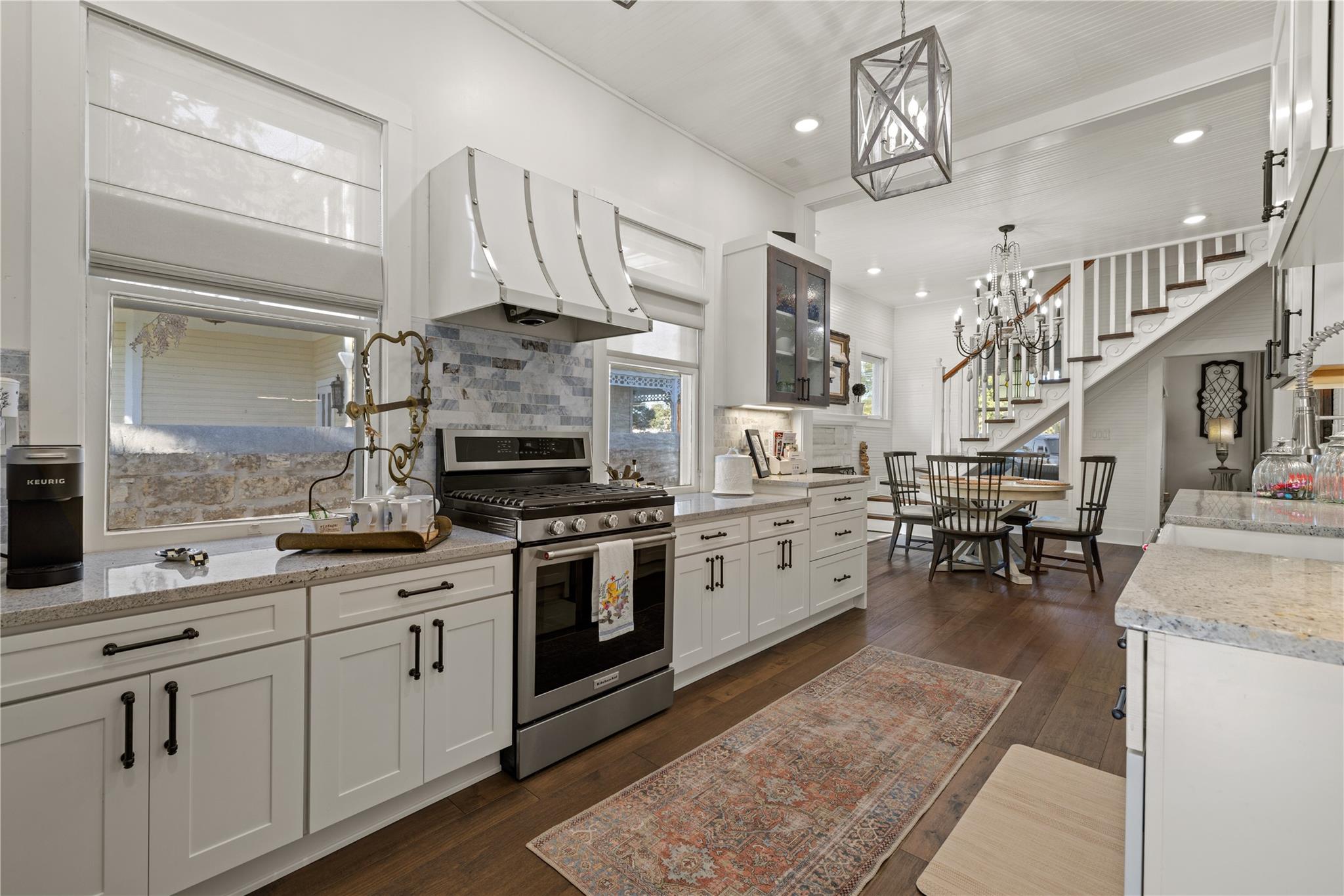 119 W San Antonio St, Fredericksburg, TX 78624