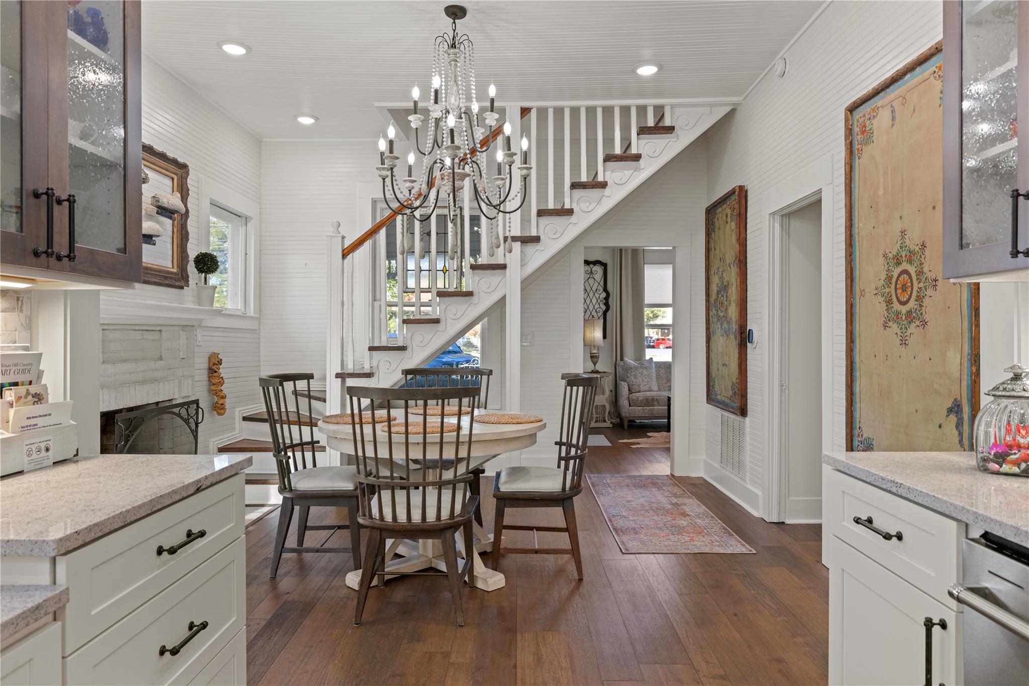 119 W San Antonio St, Fredericksburg, TX 78624