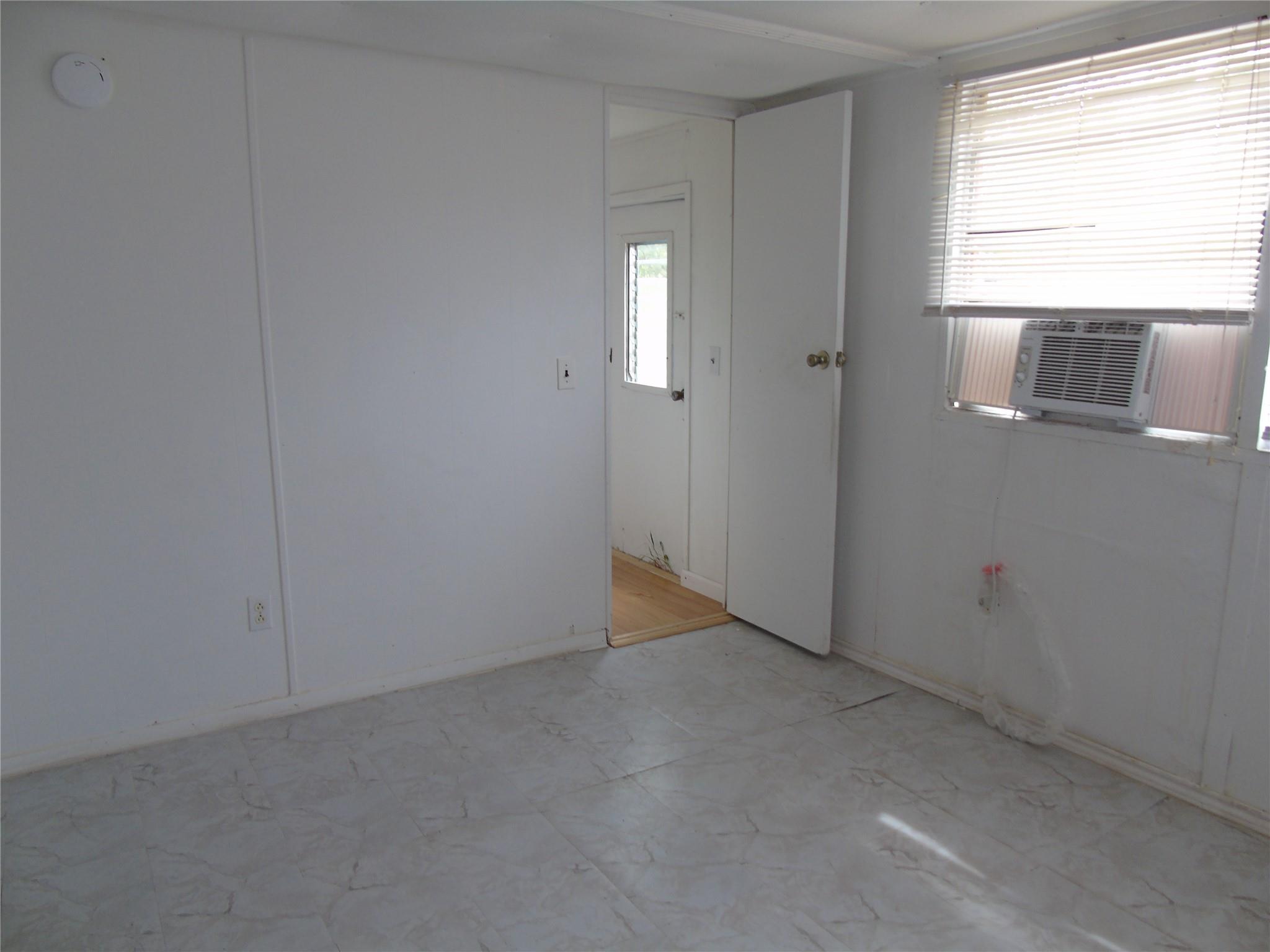 910 Bunton Ln # D, Uhland, TX 78640