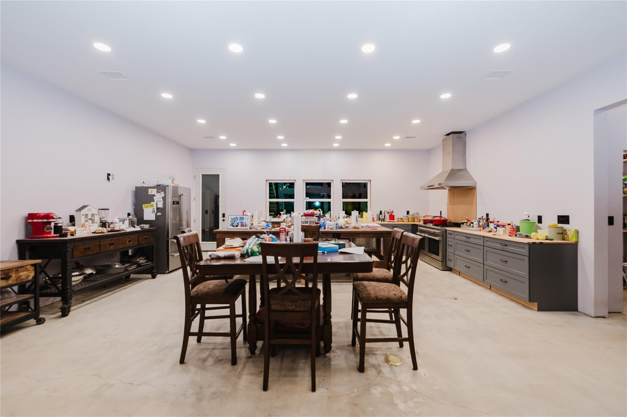 100 Rocky Hollow Dr, Burnet, TX 78611