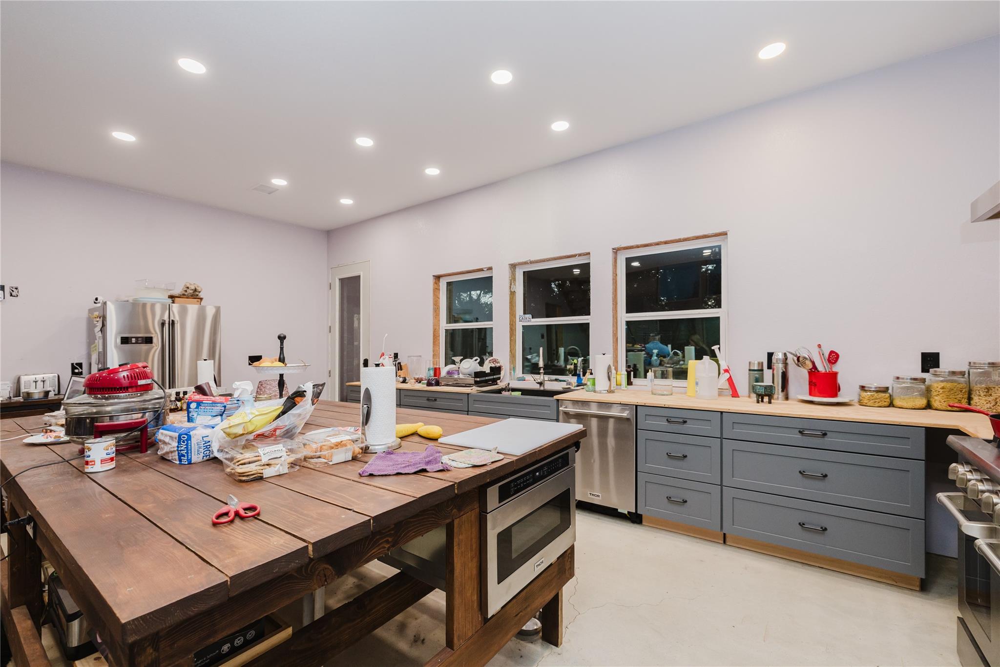 100 Rocky Hollow Dr, Burnet, TX 78611